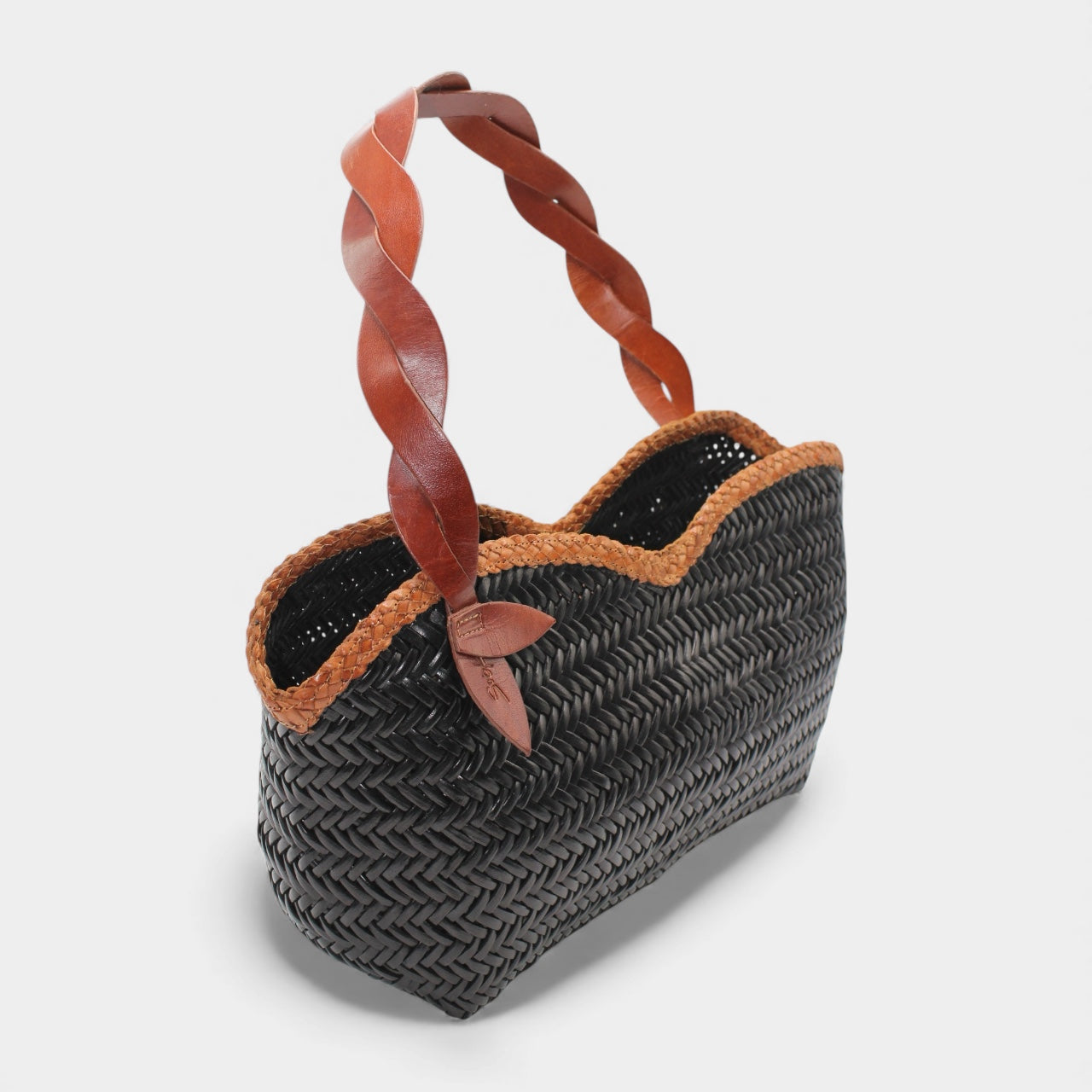 Léafa - Handwoven Leather Shoulder Bag | Brown & Black