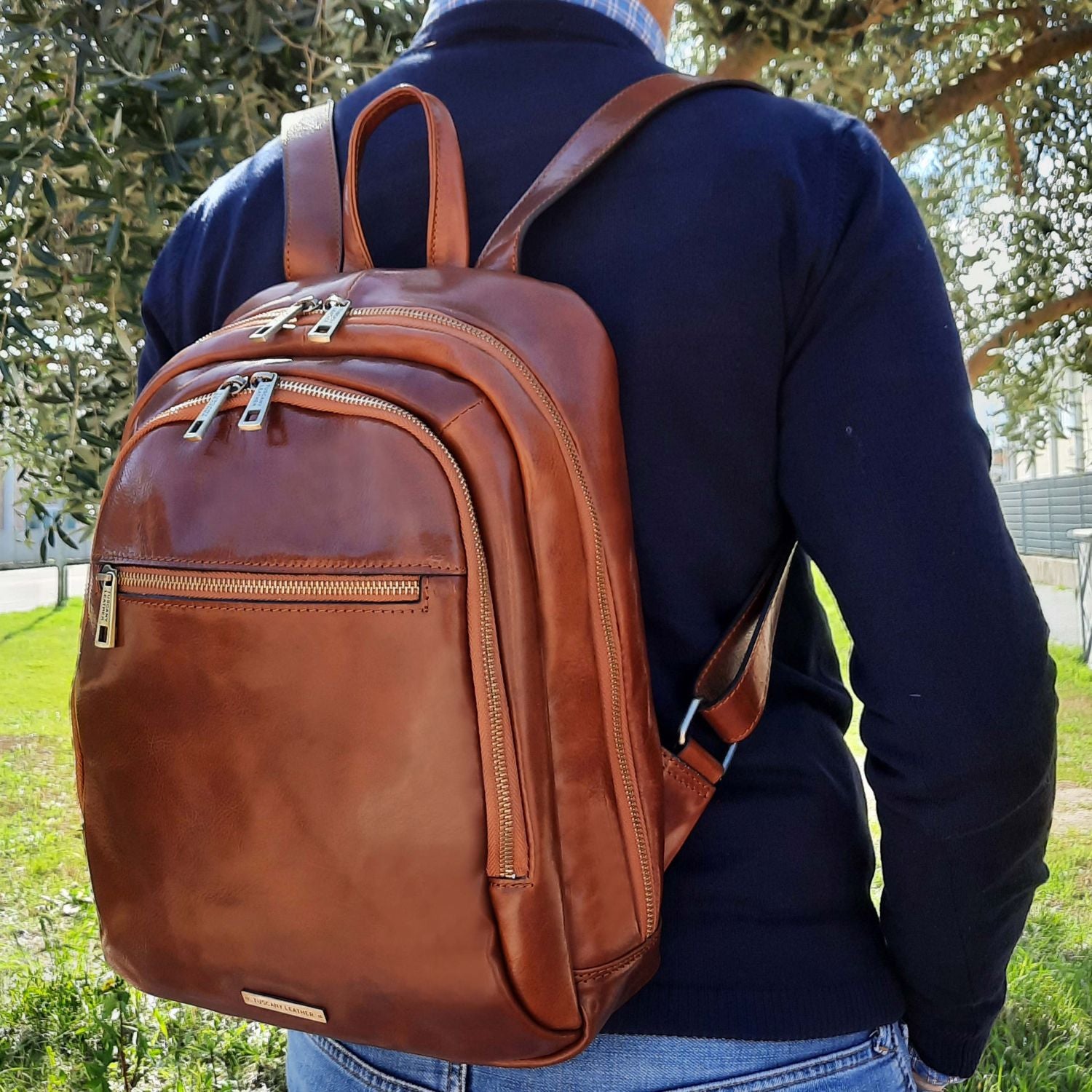 Perth - 2 Compartment leather backpack | TL142049