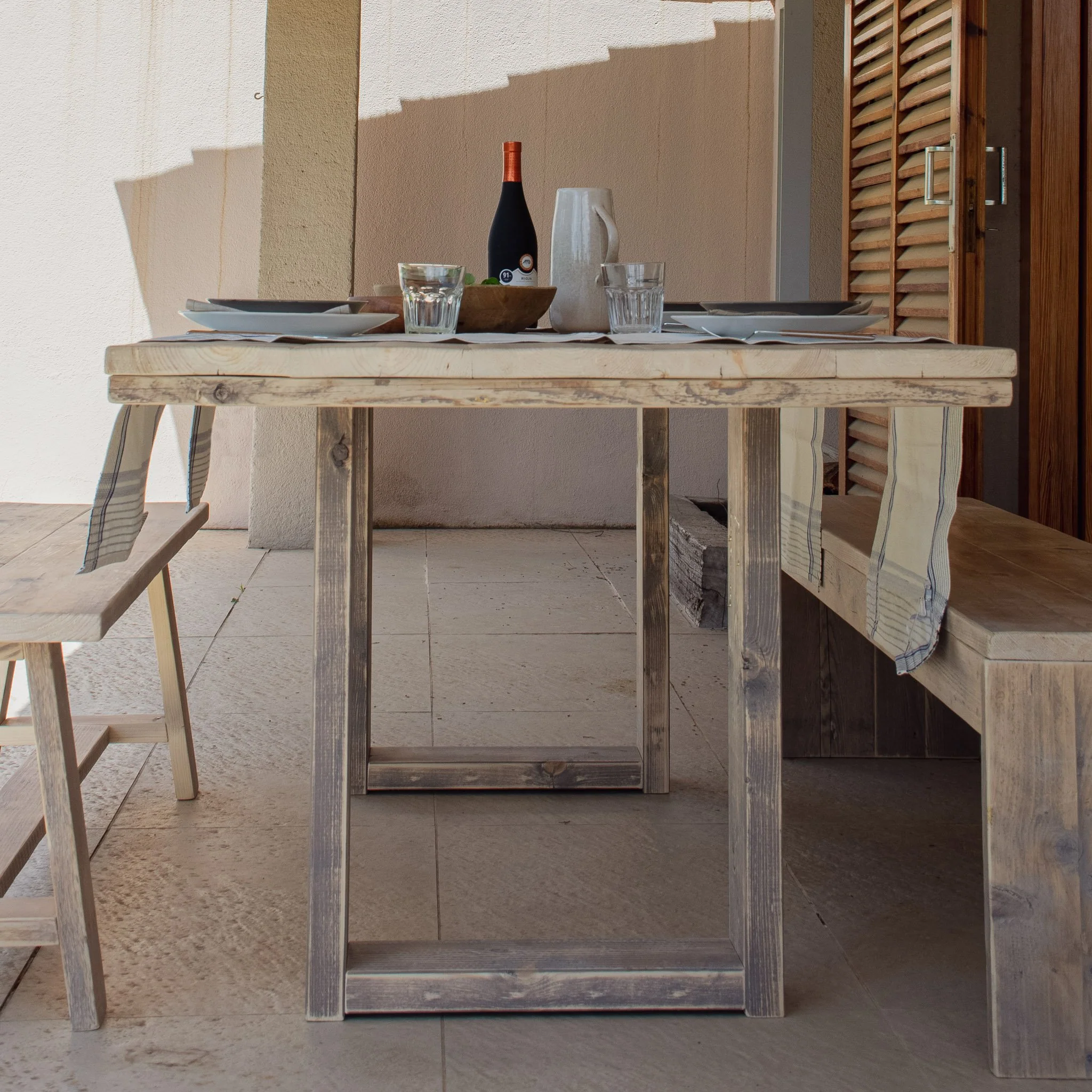 Table d'extérieur Ayres