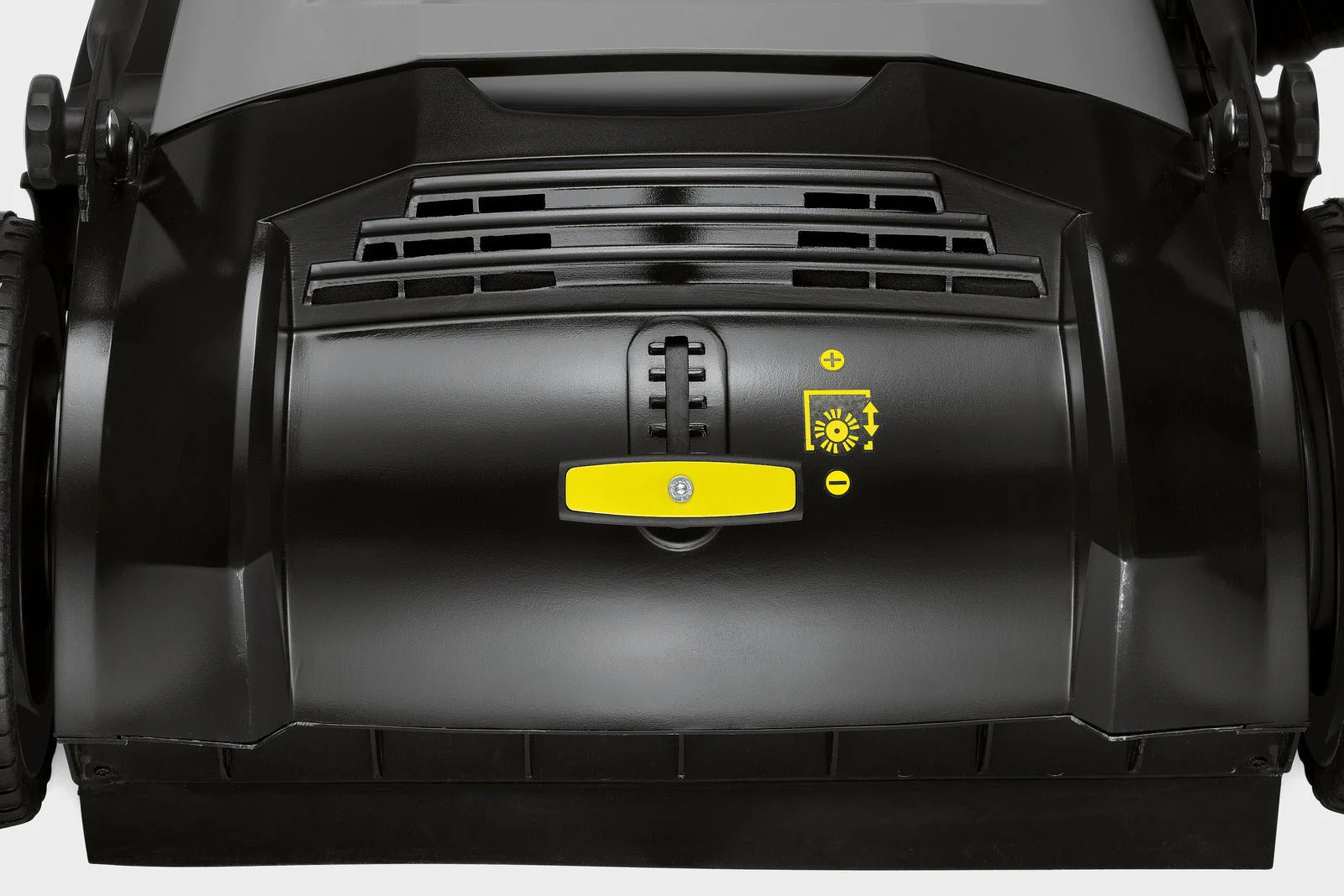 2025 KM 70/20 C 2SB Håndholdt feje- og støvsuger – nem og ubesværet rengøring af udendørs overflader