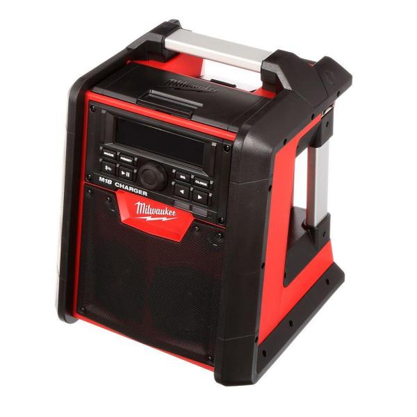 2025 Milwaukee M18 Radio/Opladestation med Lithium-Ion Batteri og Bluetooth 2792-20