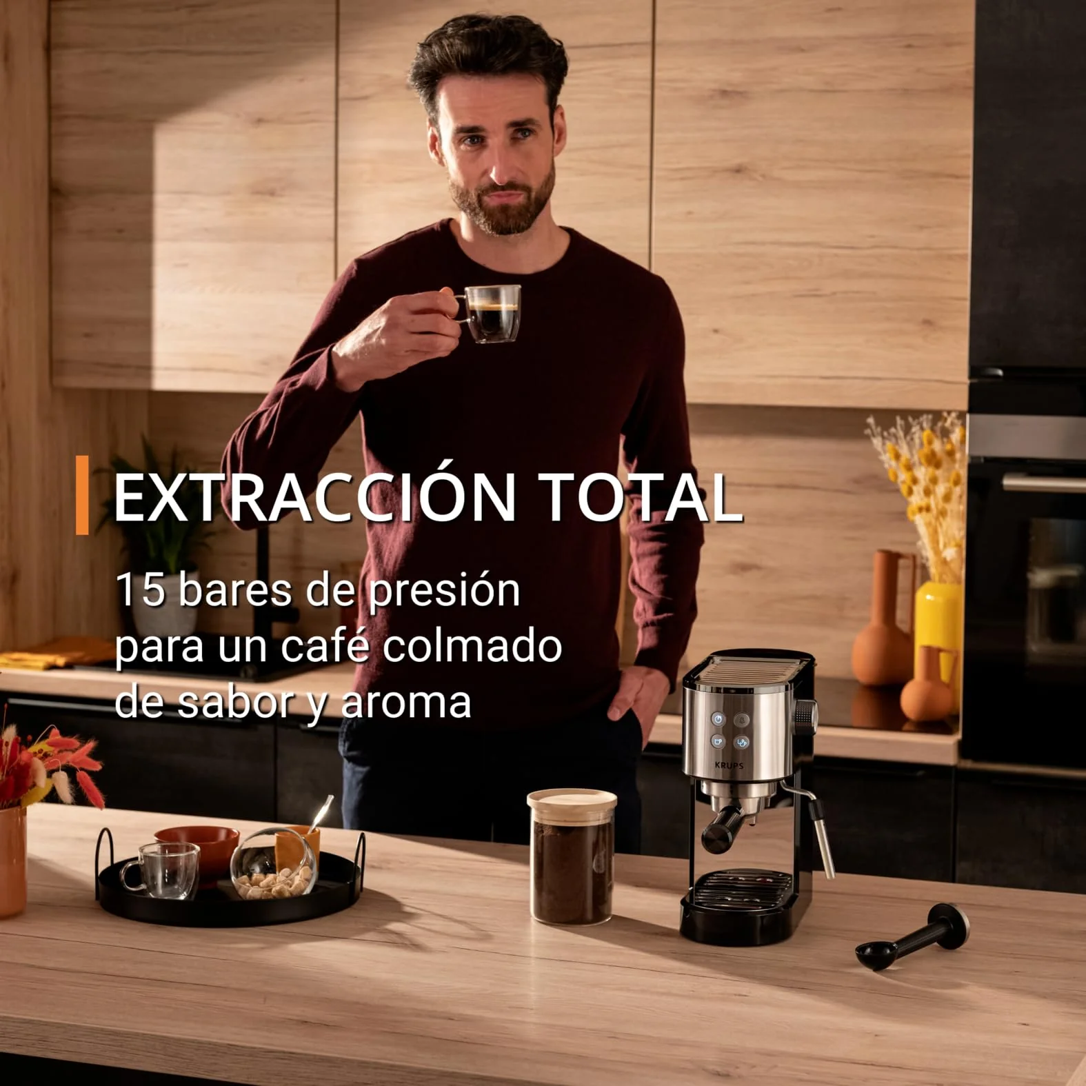 Machine à expresso Krups Virtuoso Essential - 15 bars. Acier inoxydable noir. Design compact et élégant. Arrêt automatique. Expresso et cappuccino. Thermobloc. Buse vapeur. Doseur inclus. XP4418