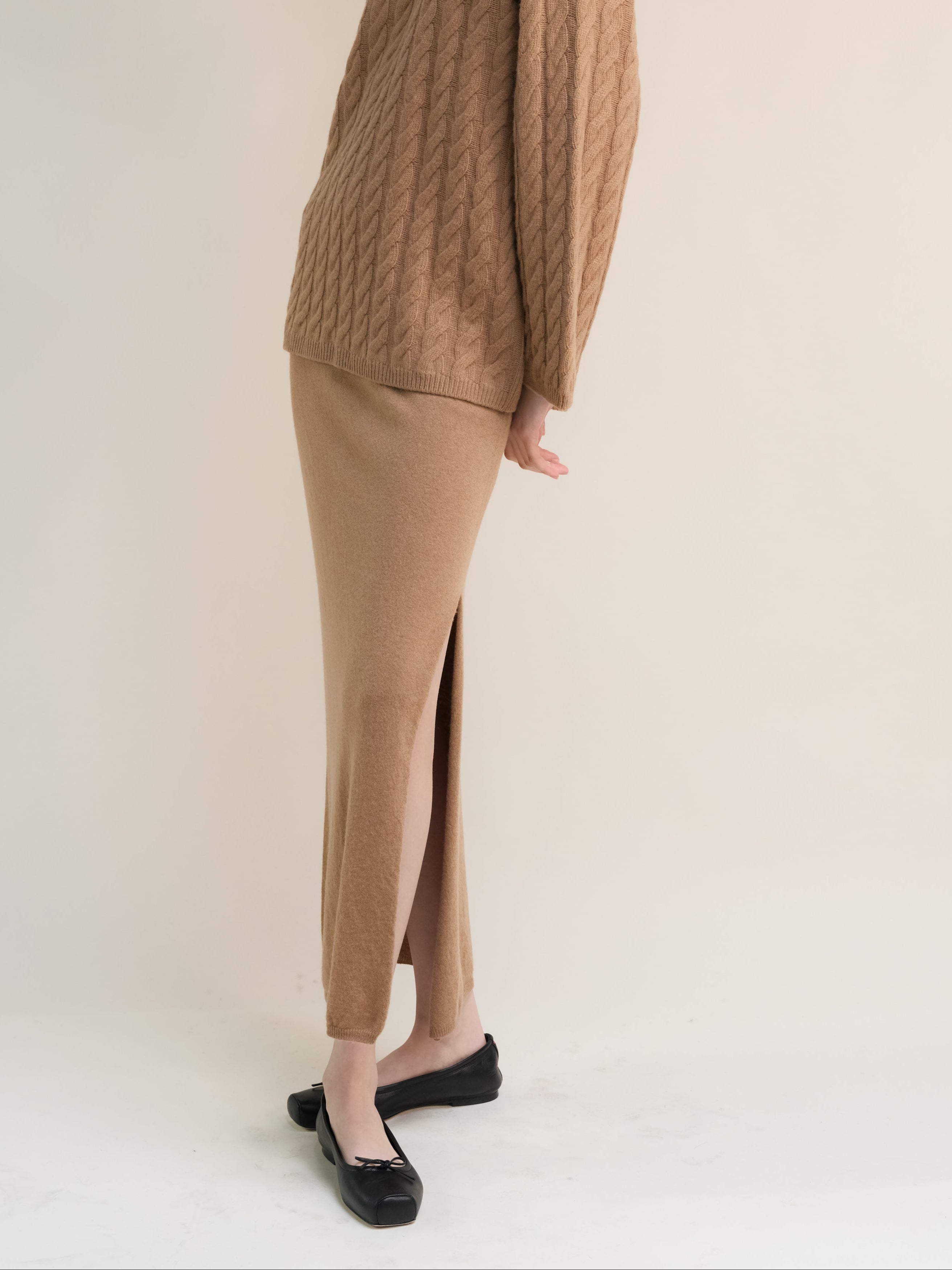 Cashmere Blend High-Waist Long Skirt With Side Slit (3D-Knit)