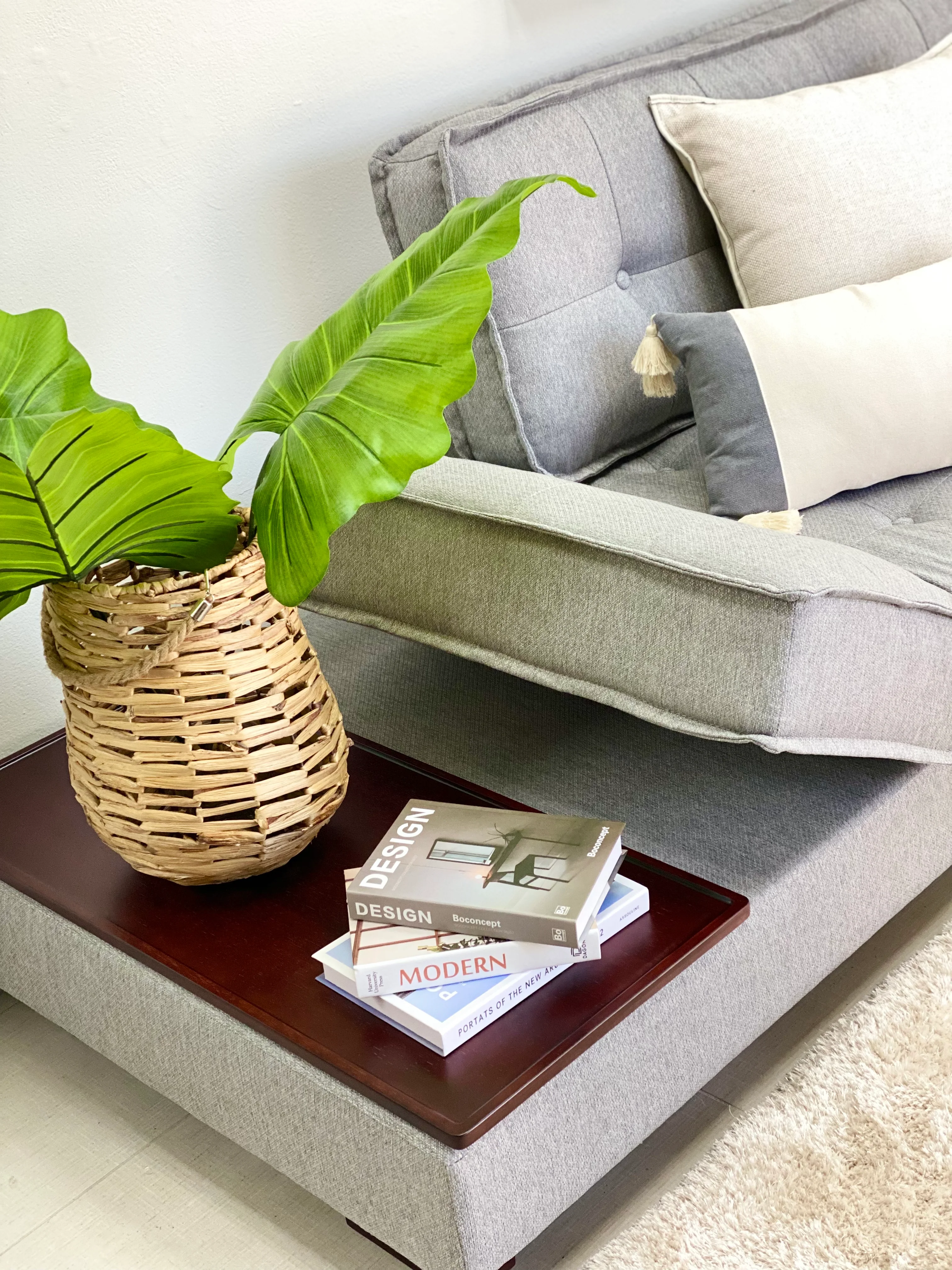 Livlig grå hjørnesofa