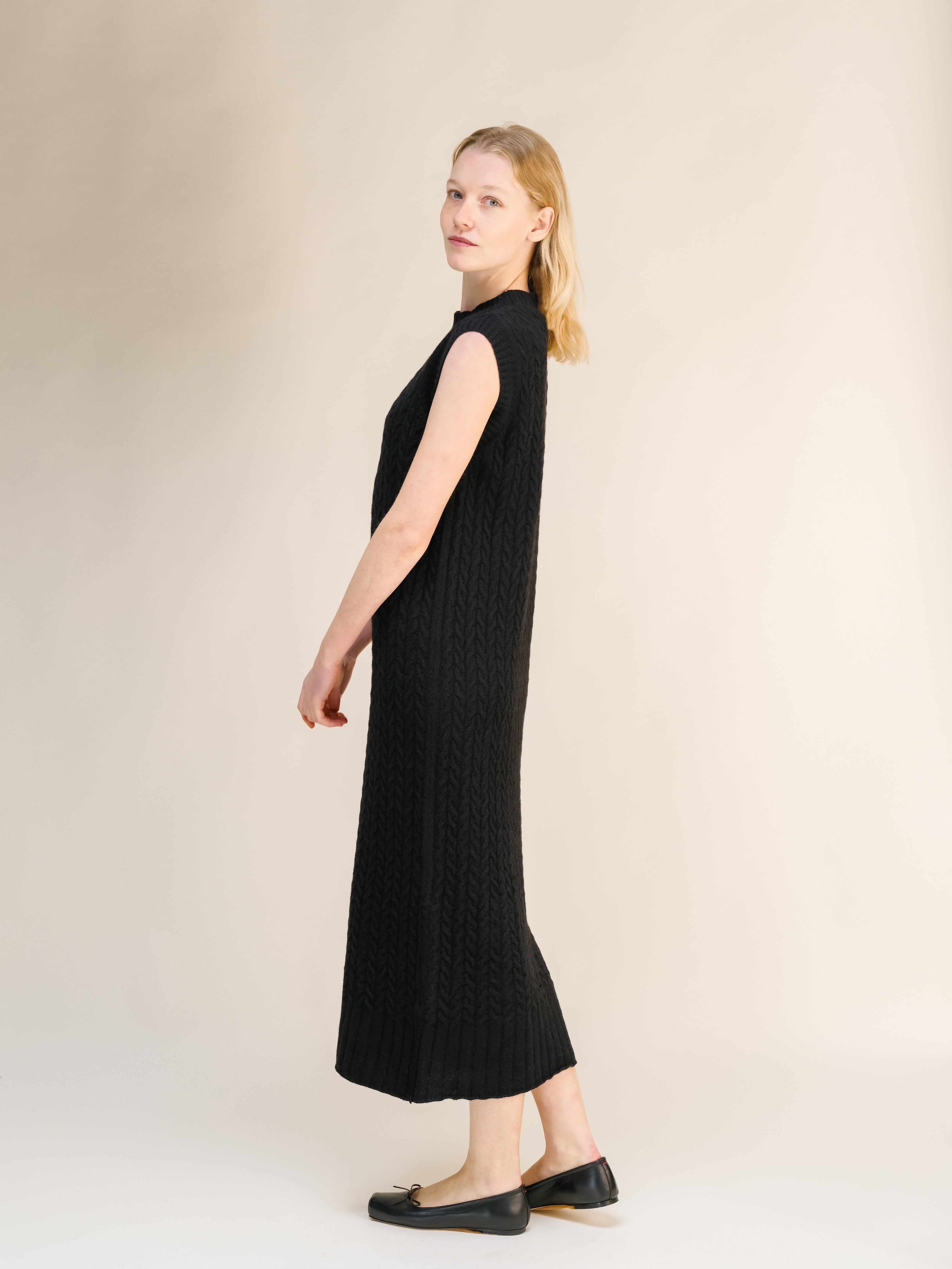 Wool & Cashmere Mix Sleeveless Cable Knit Dress