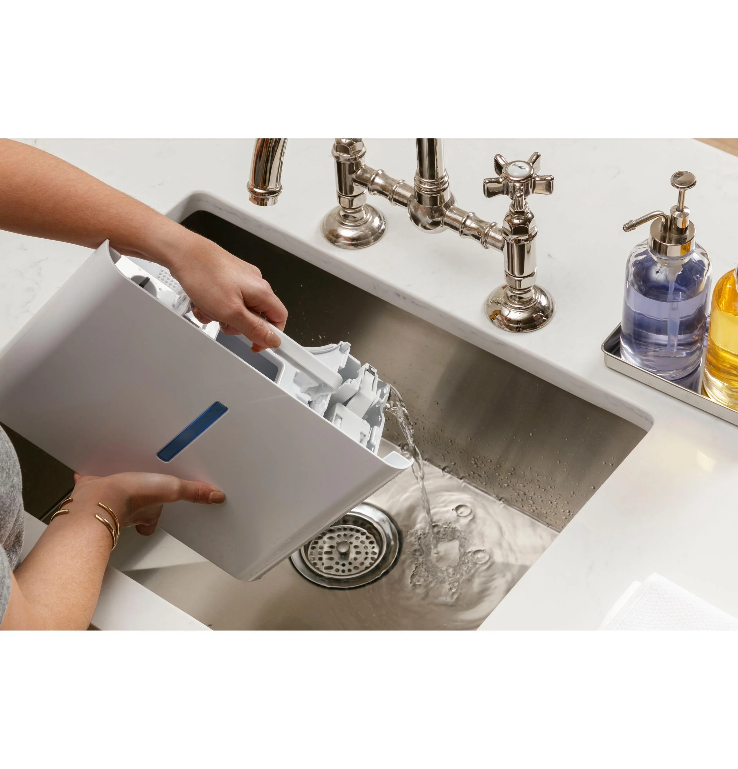 2025 GE Appliances ADHR35LB – Energy Star®-certificeret 35 Pint bærbar affugter med Smart Dry