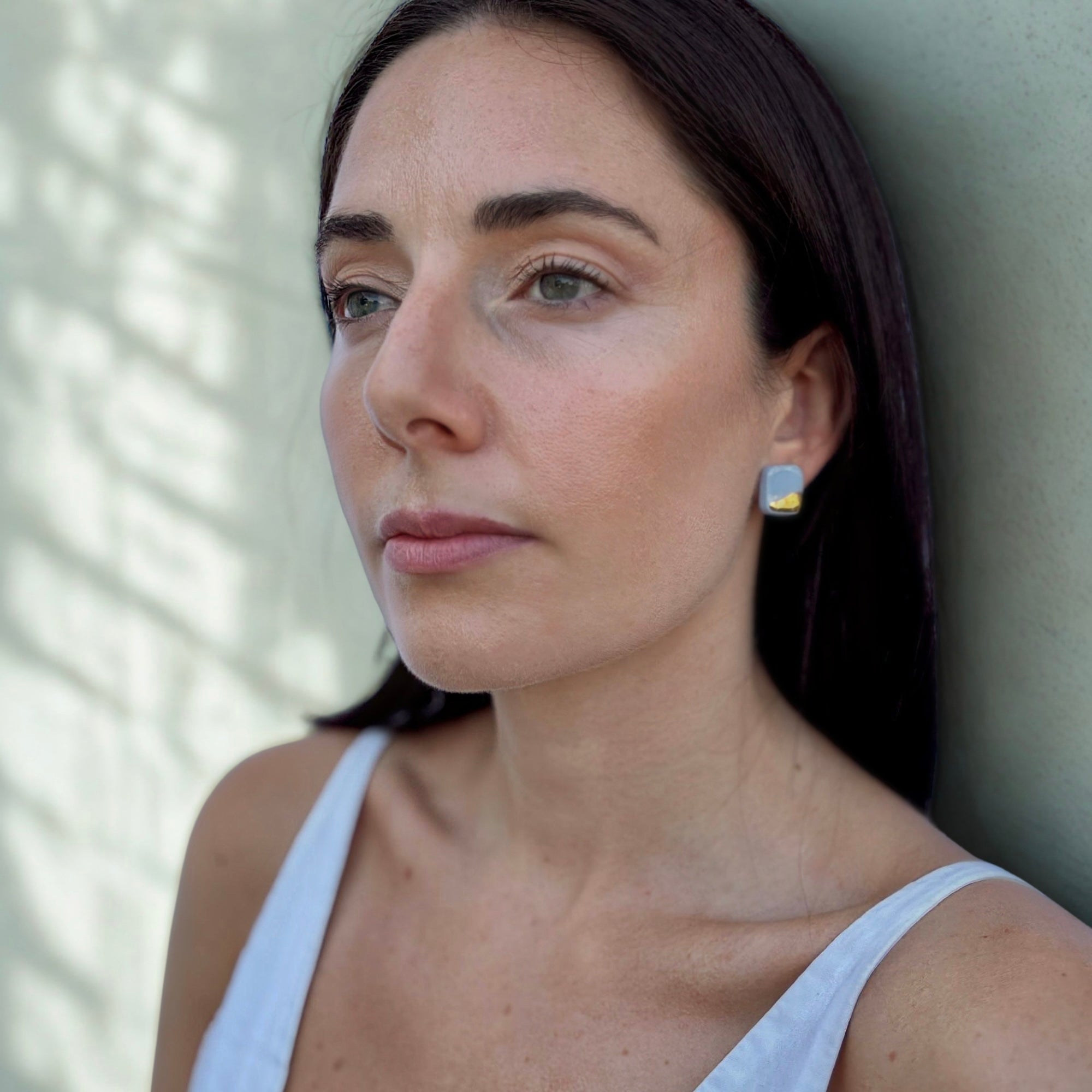 Nilo | Handcrafted light blue and gold ceramic earrings