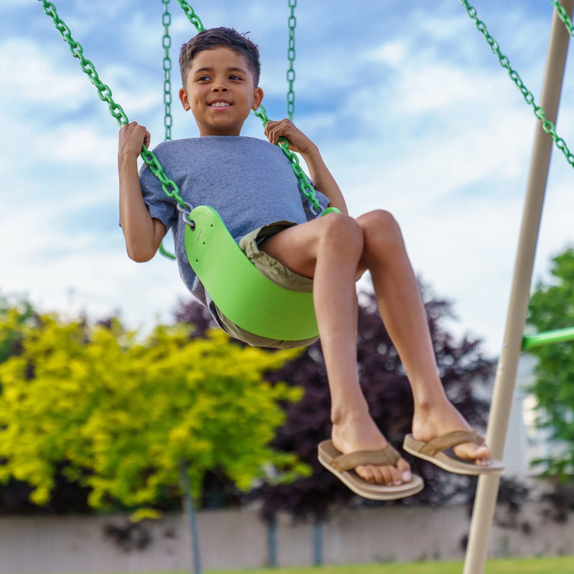 Lifetime Kinder-Metallschaukelset mit 2 Gurtschaukeln und Trapezstange – 9 Fuß (91206)