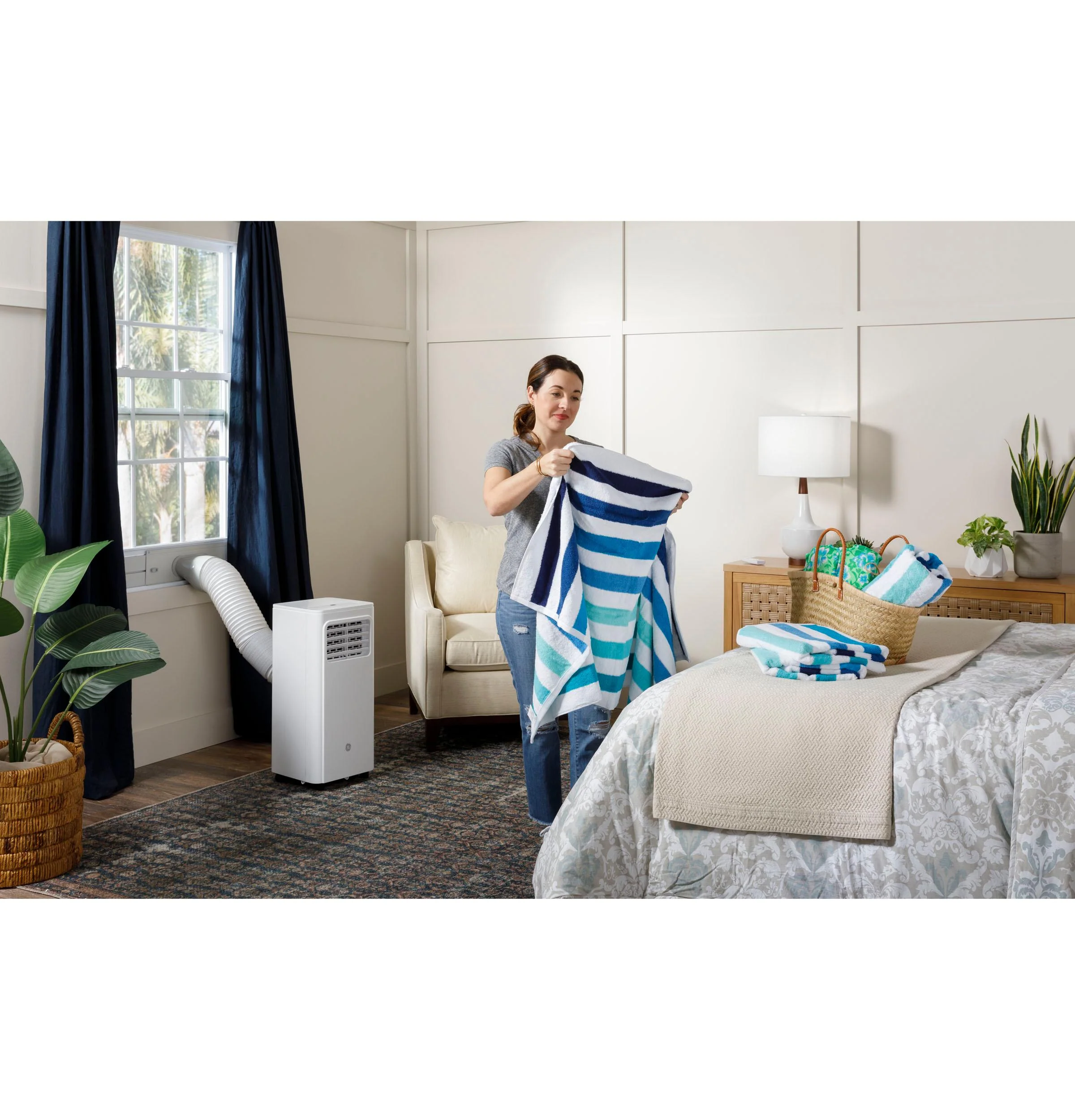 2025 GE Appliances APMS06BWF – 6.000 BTU bærbar klimaanlæg til små rum (op til 23 m²)