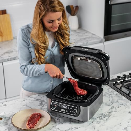 Ninja Foodi Grill & Airfryer (Modelljahr 2025). 5,7-Liter-Heißluftfritteuse. Spülmaschinenfeste Teile. 5-in-1-Gerät. Schwarz/Silber AG301EU