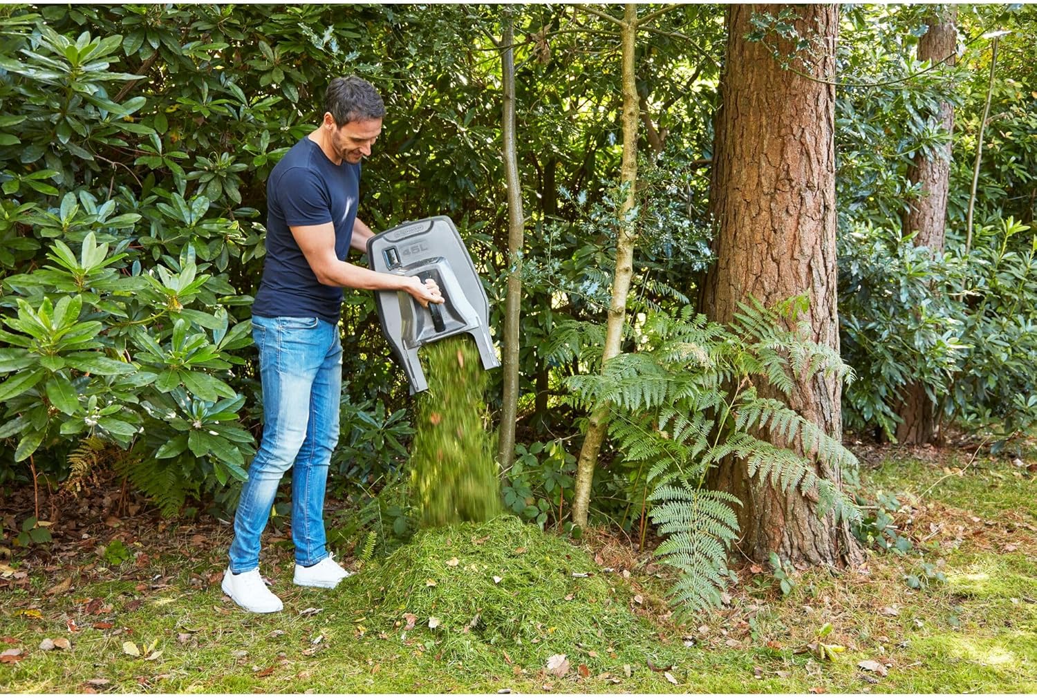 BLACK+DECKER BEMW471ES, 1600-W-Elektrorasenmäher, 38 cm Schnittbreite, 6 einstellbare Schnitthöhen (20, 30, 40, 50, 60 und 70 mm), EASYSTEER 3-Positionen-Griff