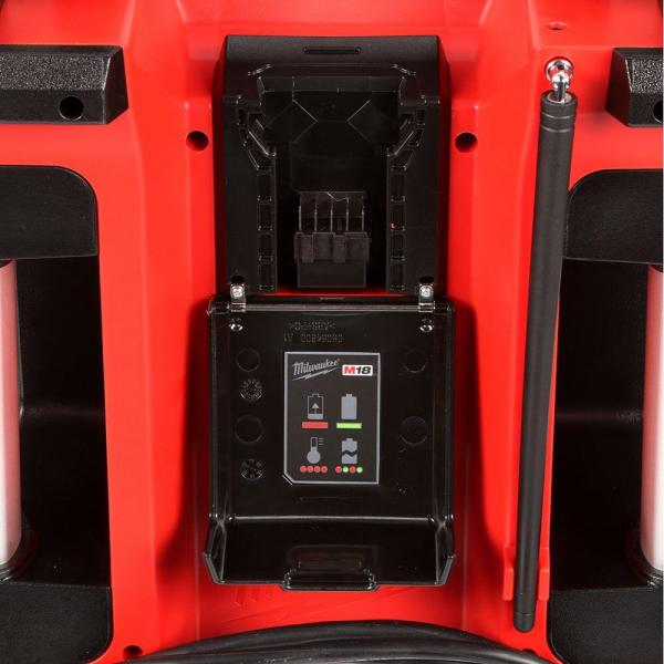 2025 Milwaukee M18 Radio/Opladestation med Lithium-Ion Batteri og Bluetooth 2792-20