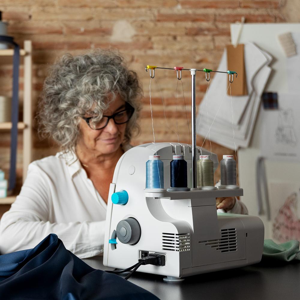 BelleCouture Overlock