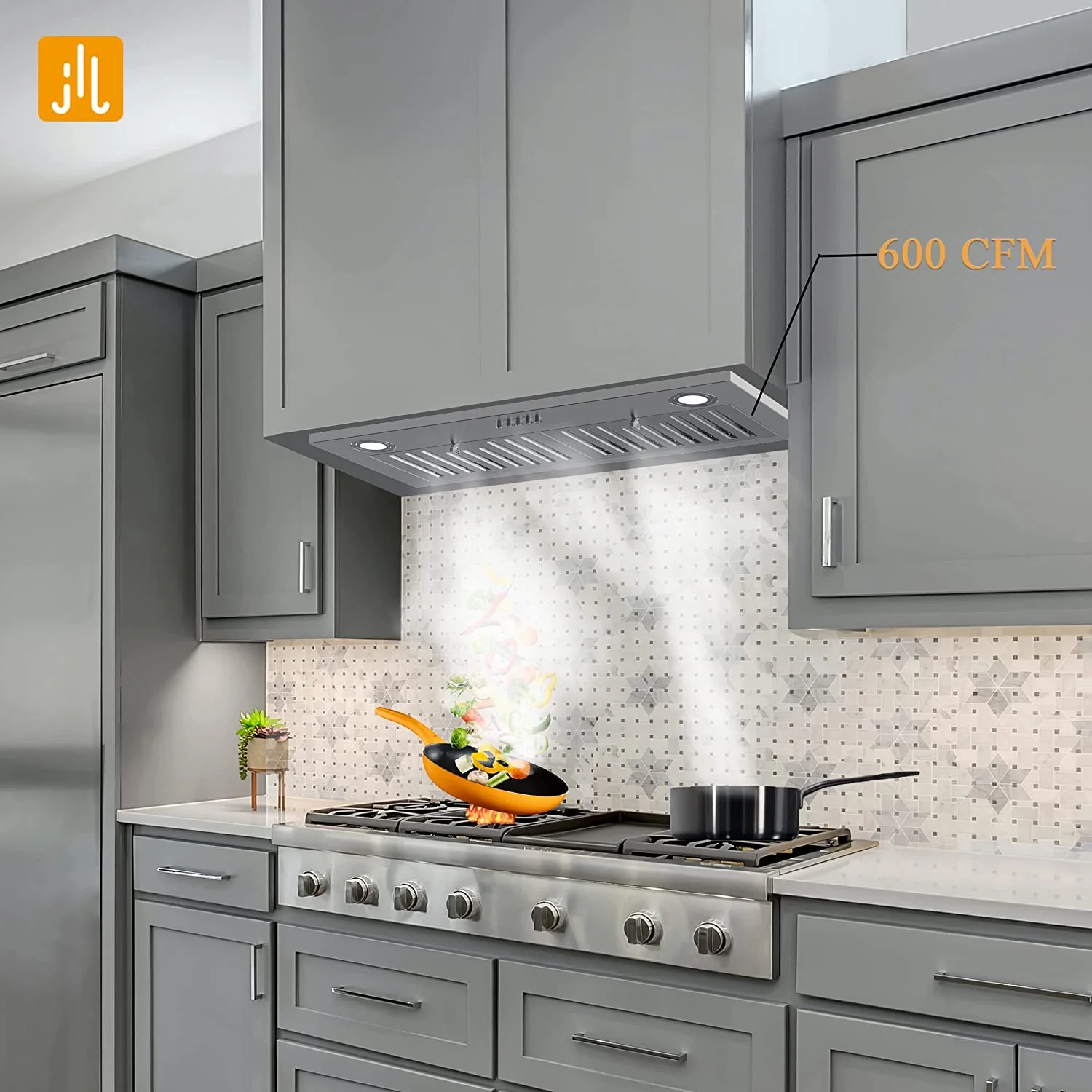 76 cm indbygget emhætte med kraftig udsugningsventil. 600 CFM