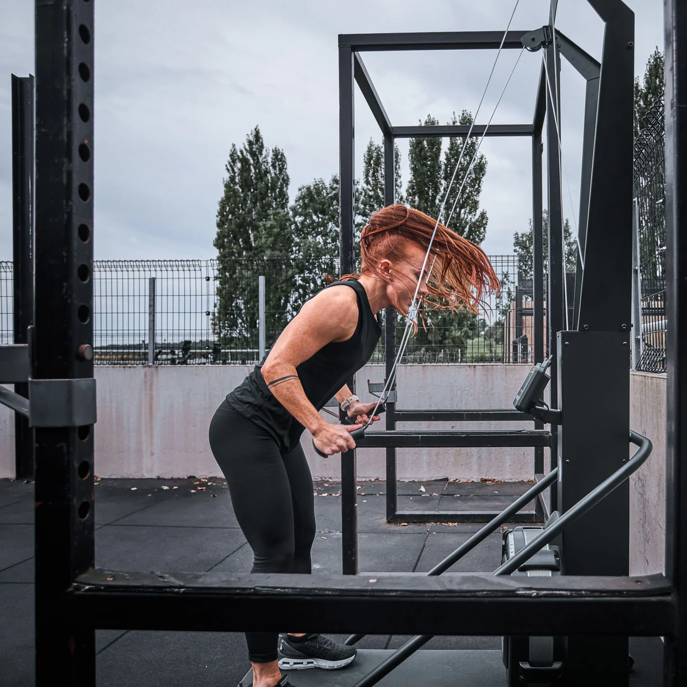 Halvmenneskelig luftskimaskine med gulvstativ