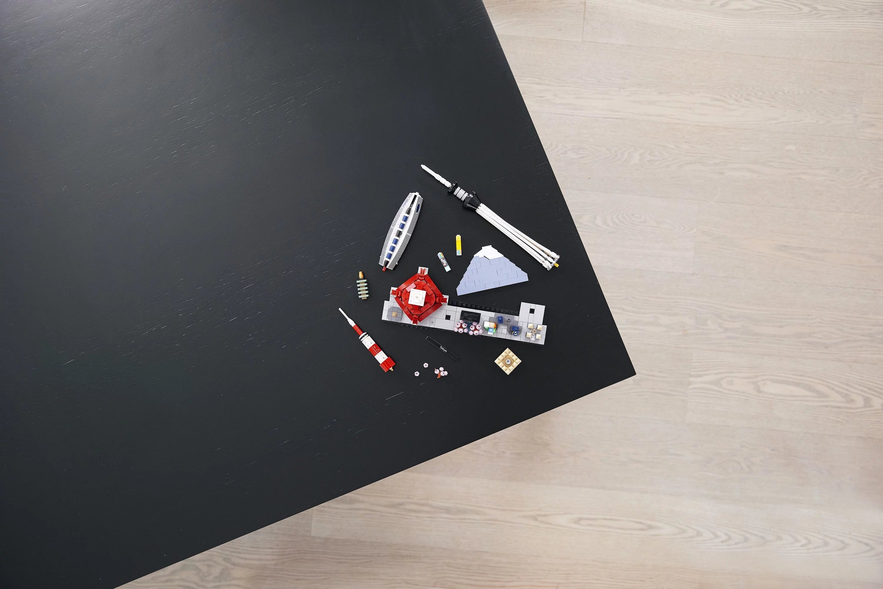 LEGO Architecture Skylines Tokyo 21051 Bauset für Erwachsene (547 Teile)