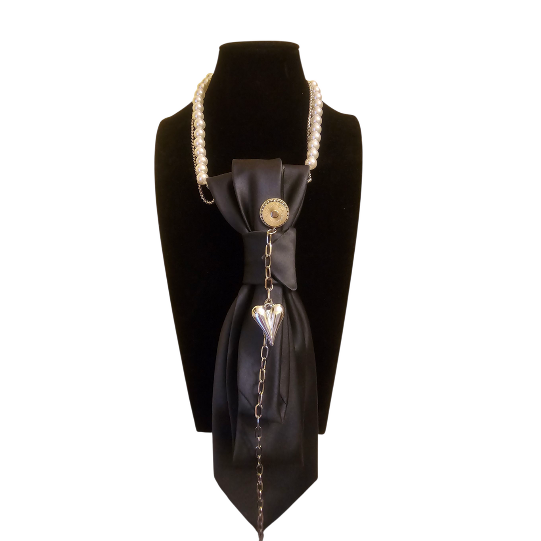 Midnight Heart 4-in-1 Jeweled Tie