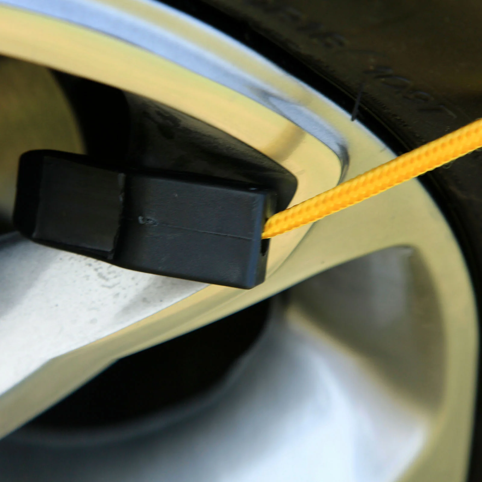 2025 Compass Multifunktionstelt – alsidigt som bilanneks eller pavillon. Vindtæt, vandtæt og let at samle.