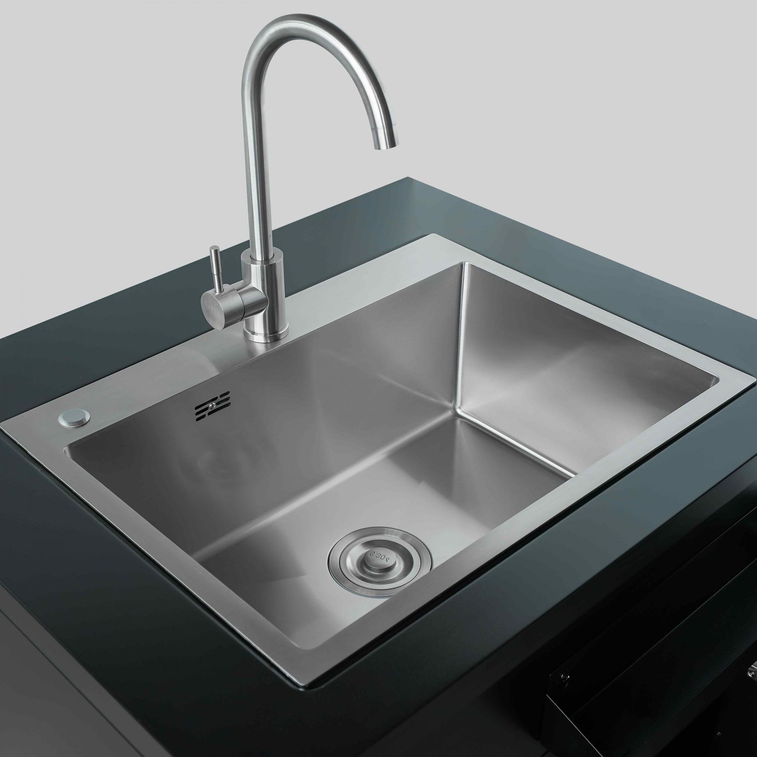 Oviala schwarzer 2-türiger Spülenschrank für die Außenküche