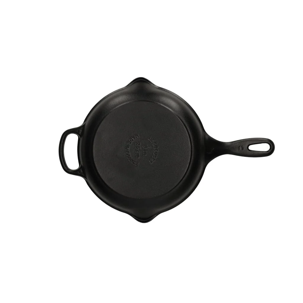 2025 Le Creuset – Signature runde, mattschwarze Bratpfanne 23 cm