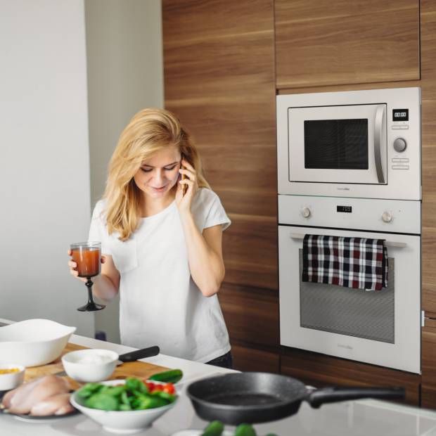 Digitaler Backofen, weißes Glas | Universalblue