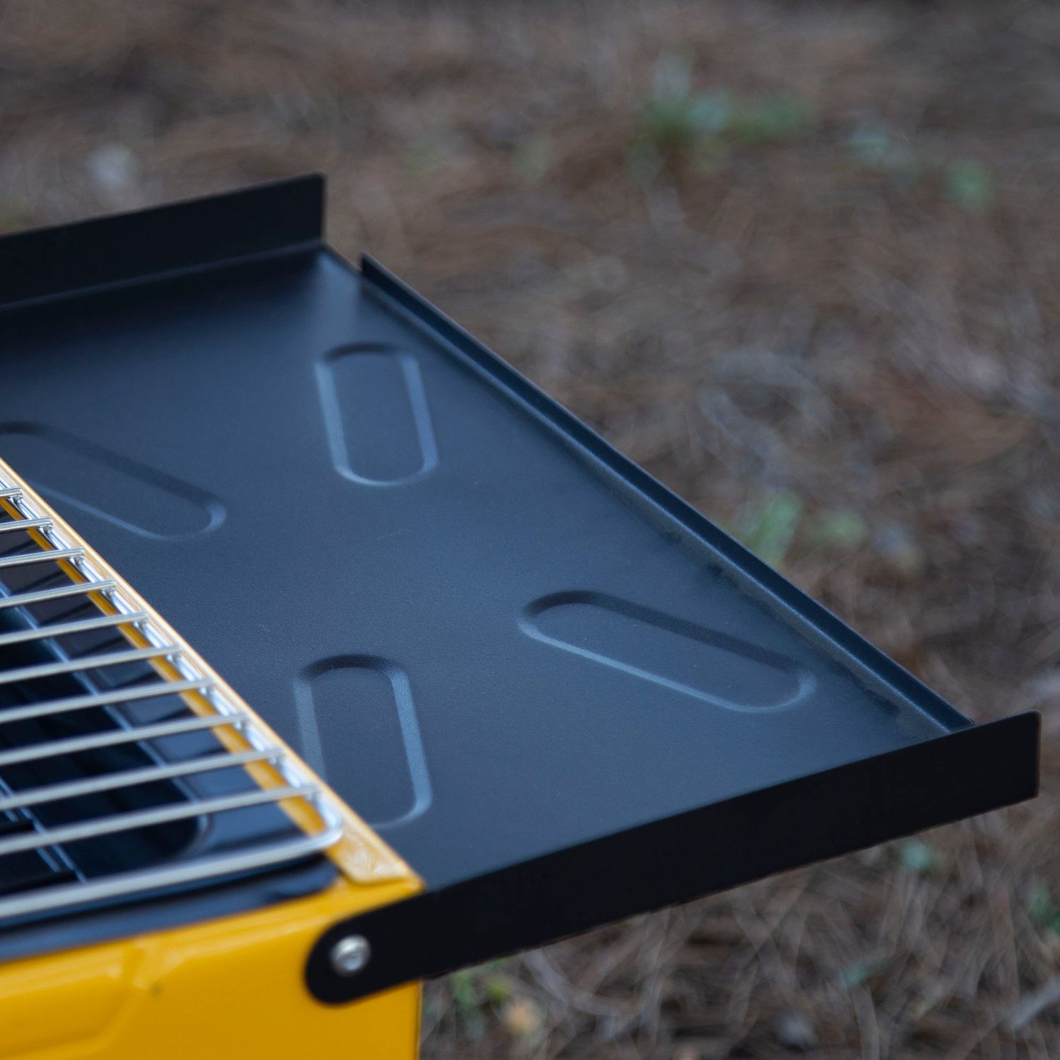 Klappbarer Holzkohlegrill 89x33x33 cm, emaillierter Stahl mit klappbaren Seitenablagen und Edelstahlgrill - Aktive