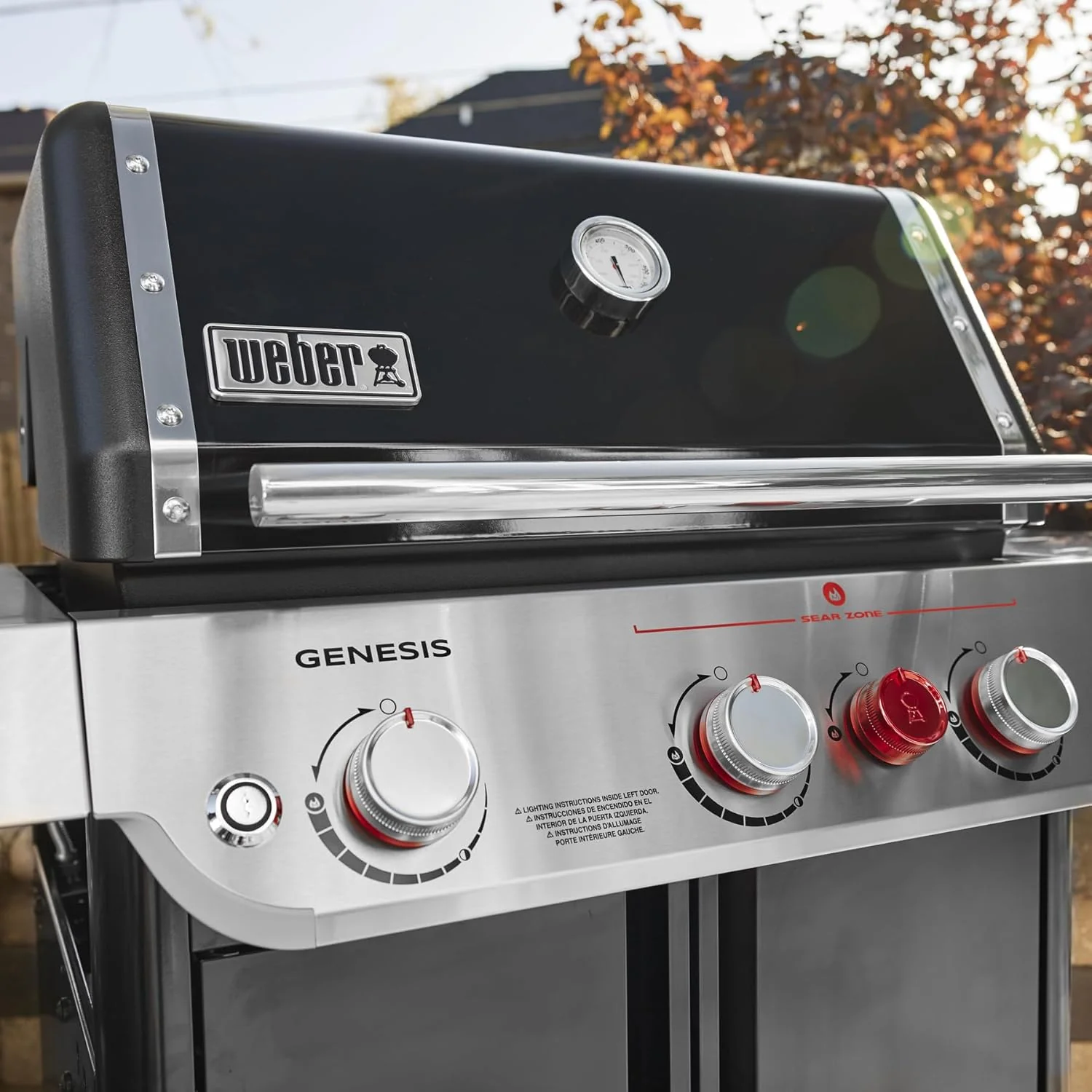 Weber Genesis E-325 Propangasgrill, Baujahr 2025. Farbe: Schwarz.