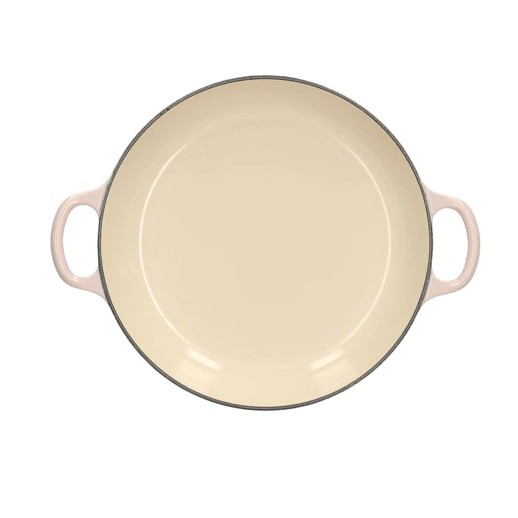 2025 Le Creuset – Campagnard Signature Blossom Kasserolle 26 cm Muschelrosa