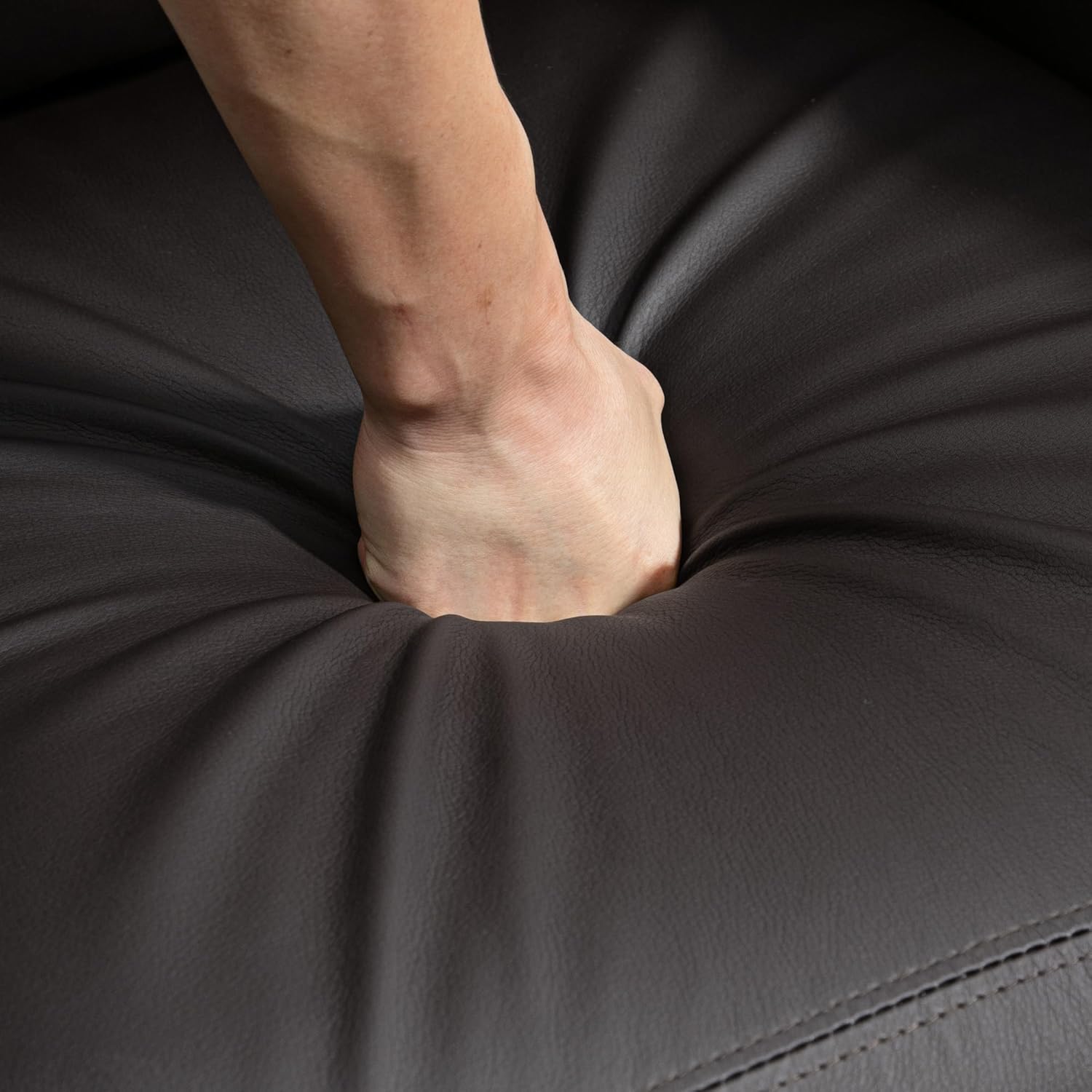 HOMCOM Massagestol, Hvilestol med Fjernbetjening, 2 Massagezoner, 8 Programmer, 5 Intensitetsniveauer, 1 Sidelomme og Timer, PU Betræk, 68x88x98 cm, Creme