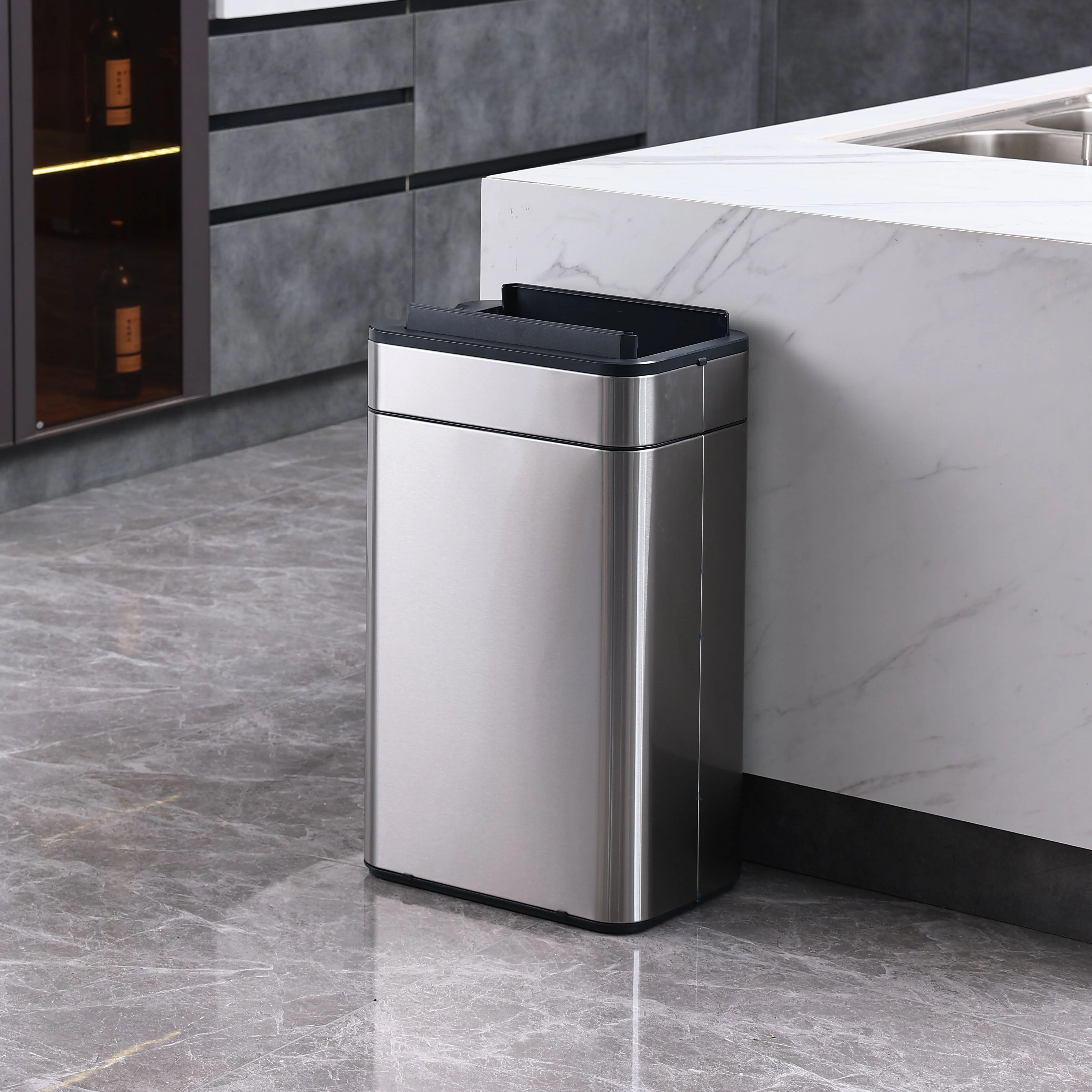 Poubelle en acier Sensor Wings 50L 2025