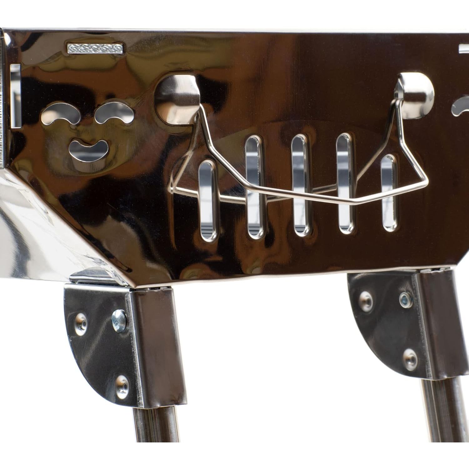 Mittelgroßer Holzkohlegrill mit klappbaren Beinen