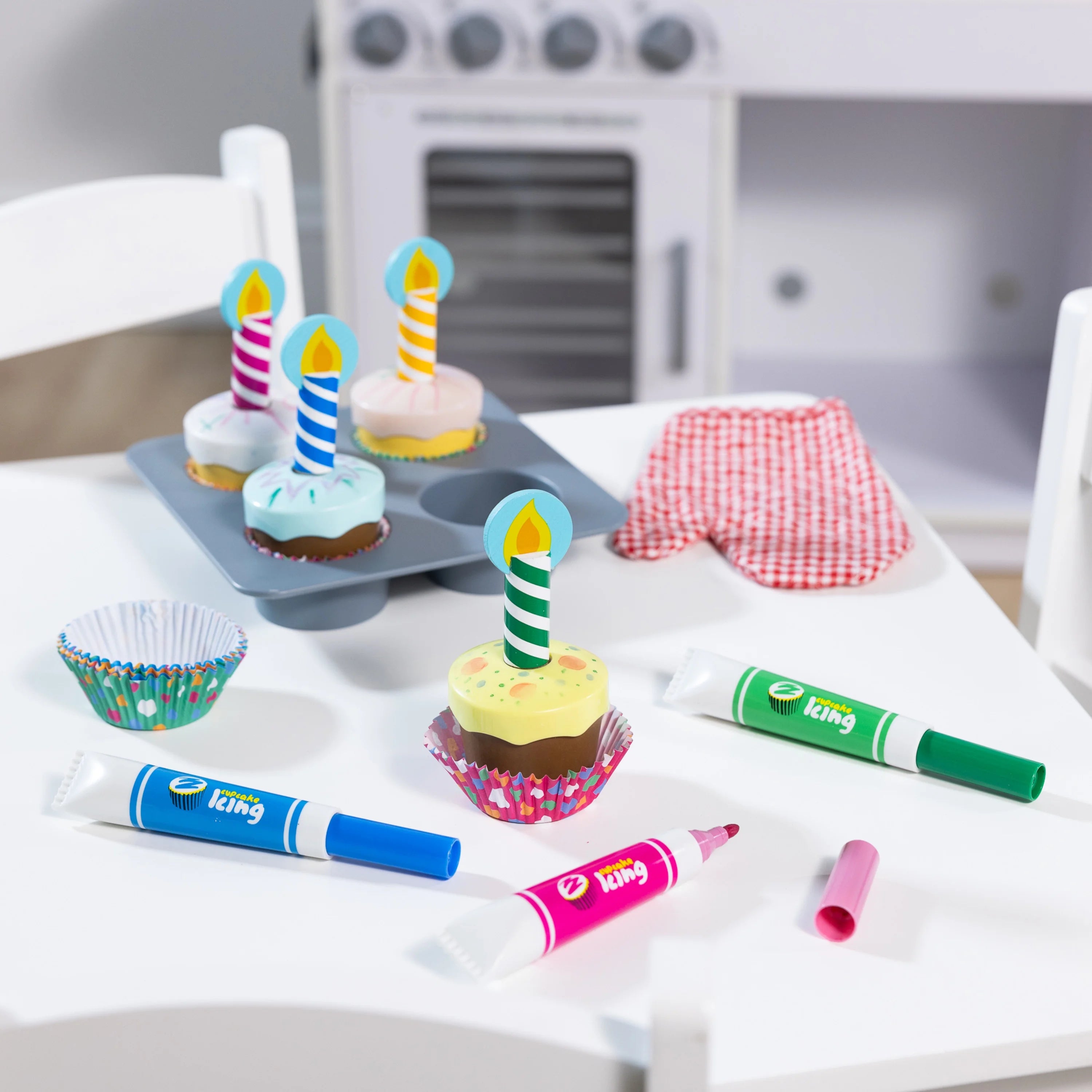 Melissa & Doug Coffret de décoration et de pâtisserie en bois pour cupcakes – Certifié FSC