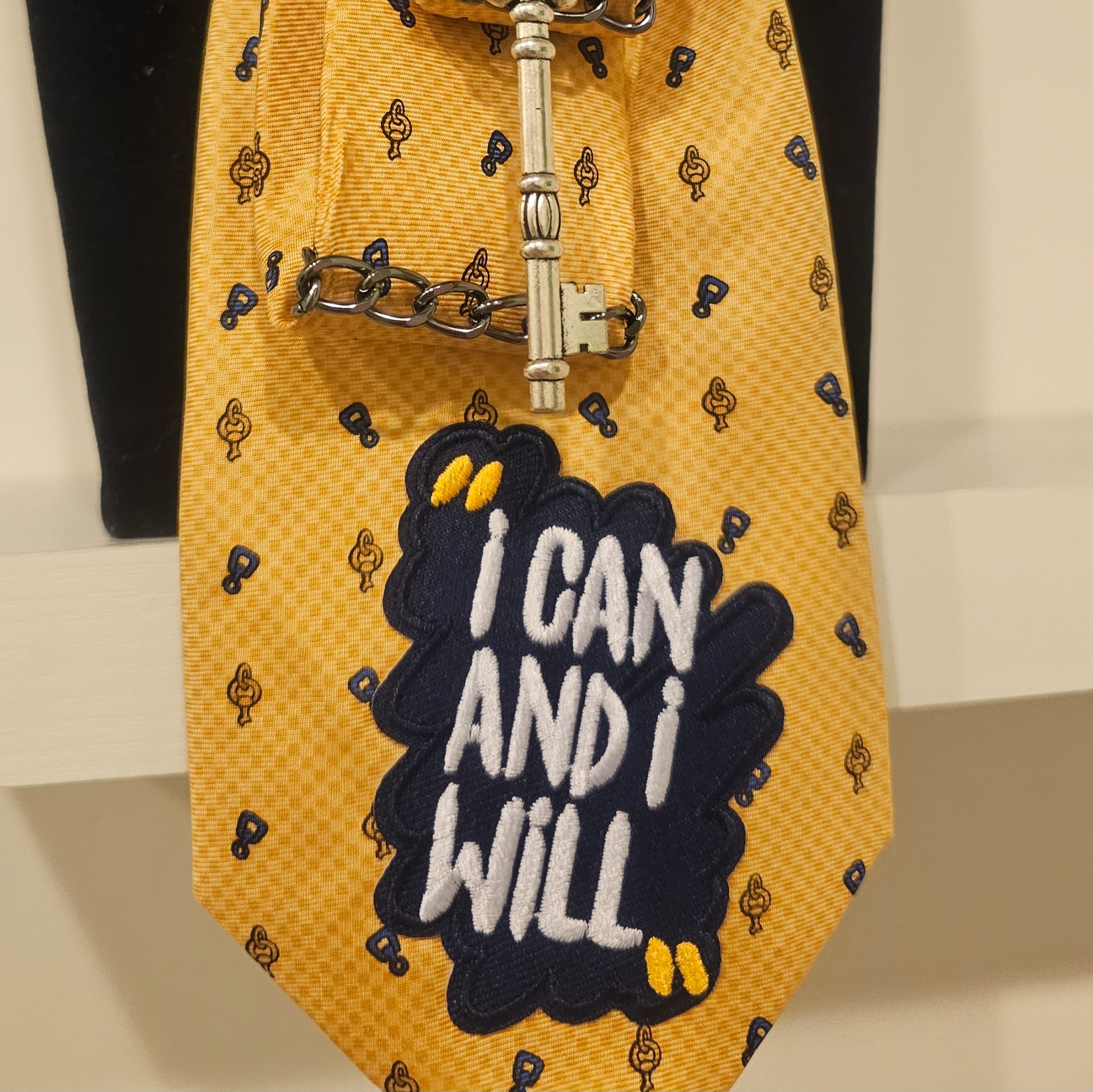 I can and I will 4-in-1 Jeweled Tie