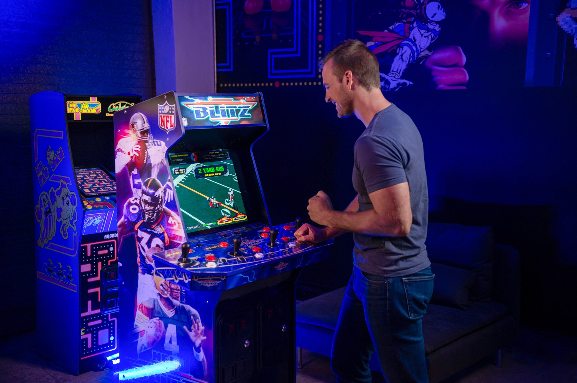 Arcade1Up – Machine d'arcade NFL Blitz avec base élévatrice et chapiteau lumineux – Multicolore