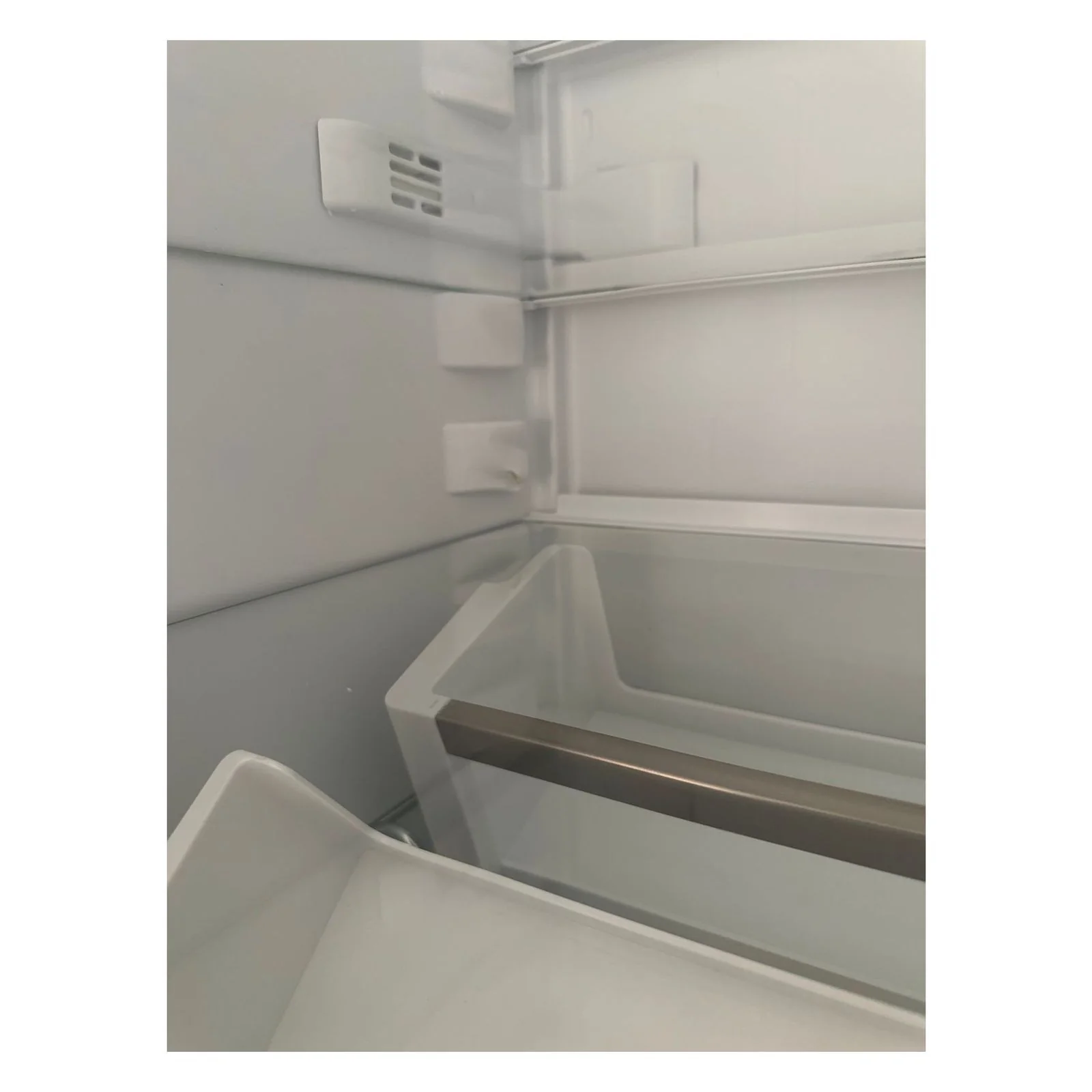 Liebherr KGNf 1860-3 Standkühlschrank, Baujahr 2025, 304 l, Edelstahl Klasse E