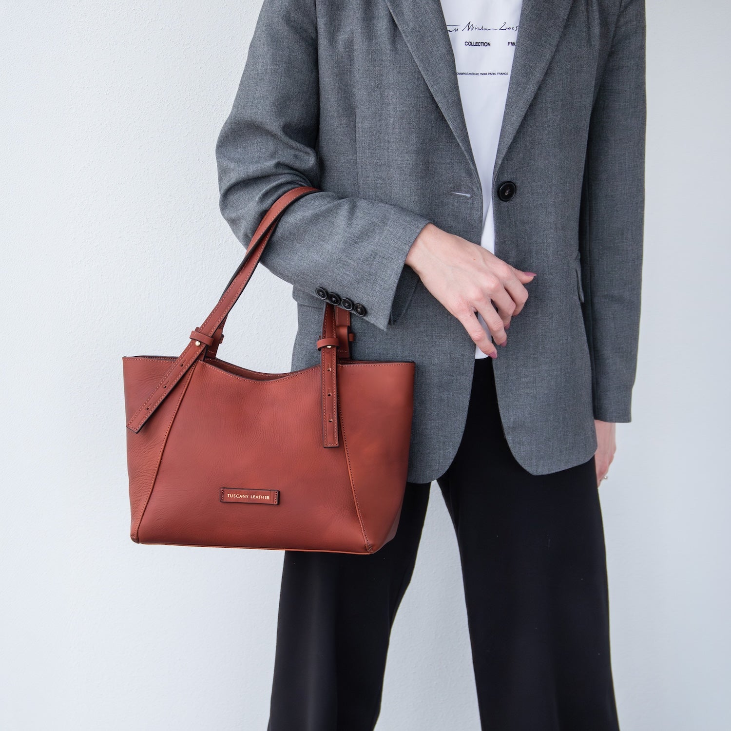 Libra - Long handle leather tote bag | TL142562