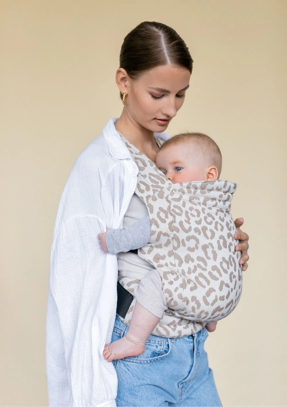 2025 Babytrage „Tiimeless“ Leodiia Sand