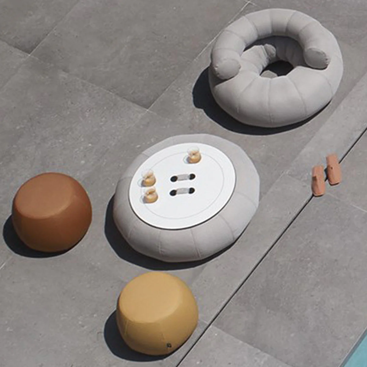 Don Out Floating Table