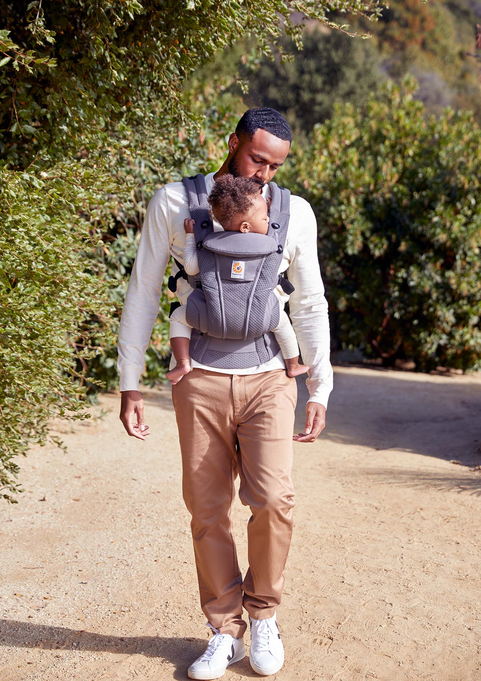 2025 Omni Breeze Babybæresele - Grafitgrå