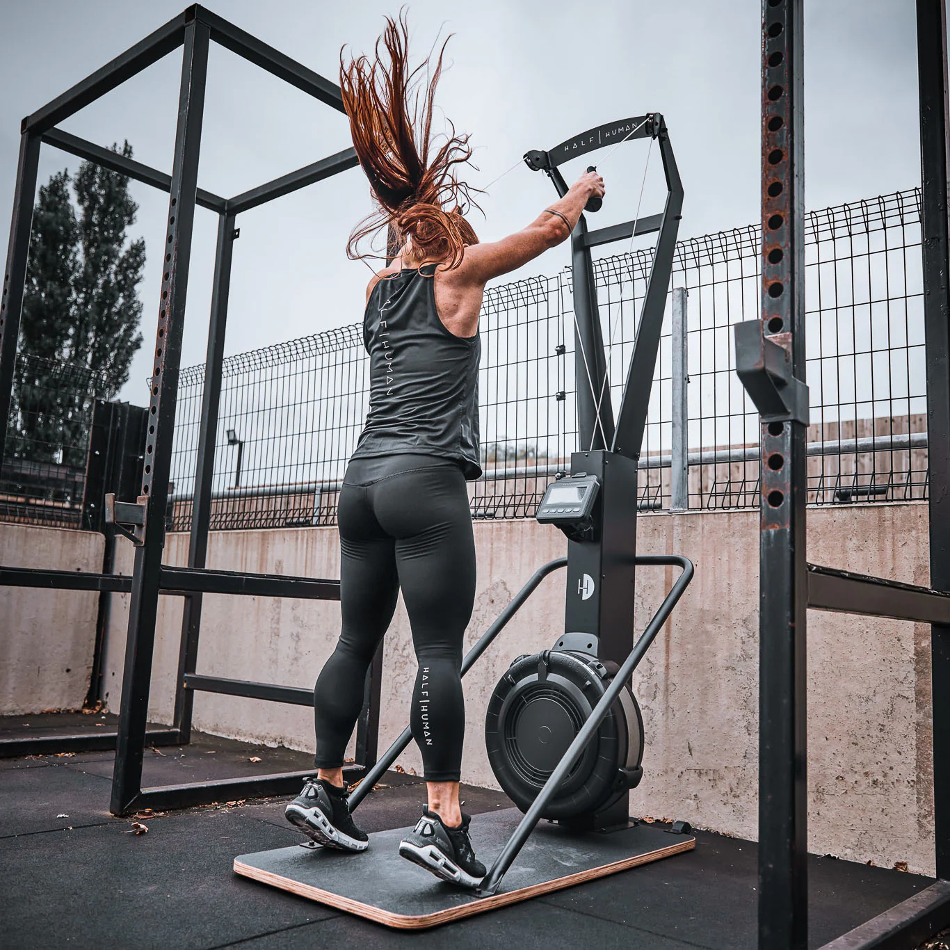 Halvmenneskelig luftskimaskine med gulvstativ