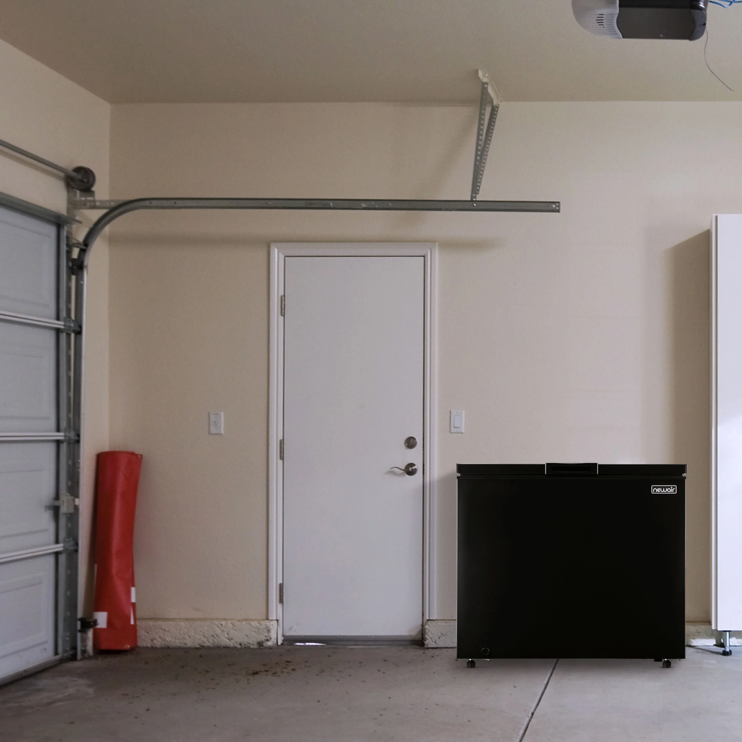 2025 Newair® kompakt kummefryser. 6,7 kubikfod – sort