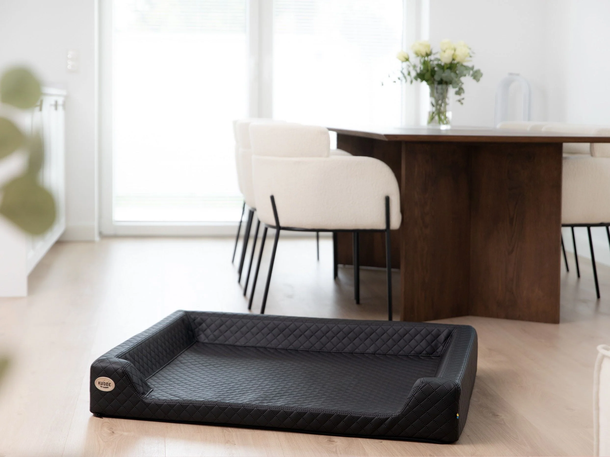 Hemma Hundebett 2025