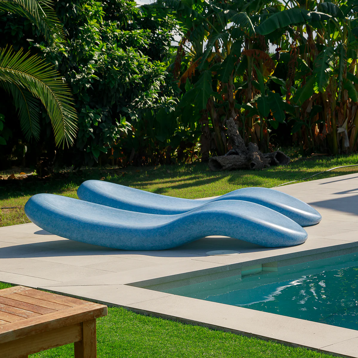 CIRCOOLar Flache Sonnenliege aus recyceltem Material