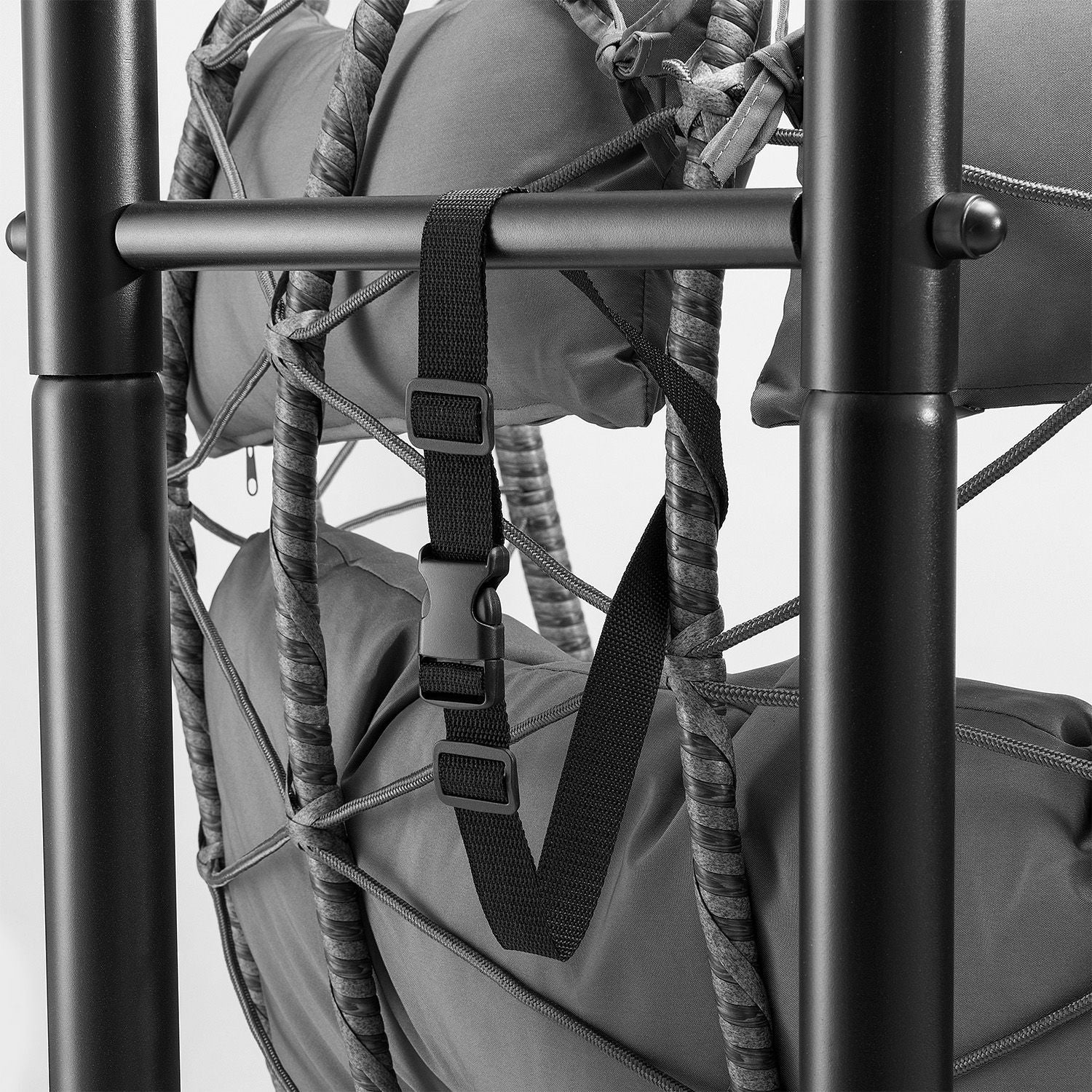 Fauteuil suspendu double Aria 2025 en résine tressée