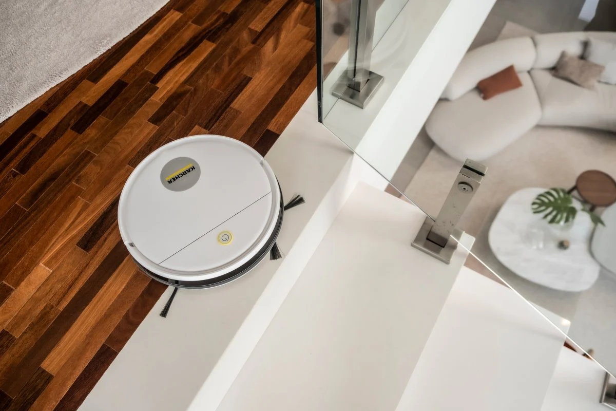 Aspirateur robot RCV 1 2025 – Nettoyage intelligent et efficace des sols durs