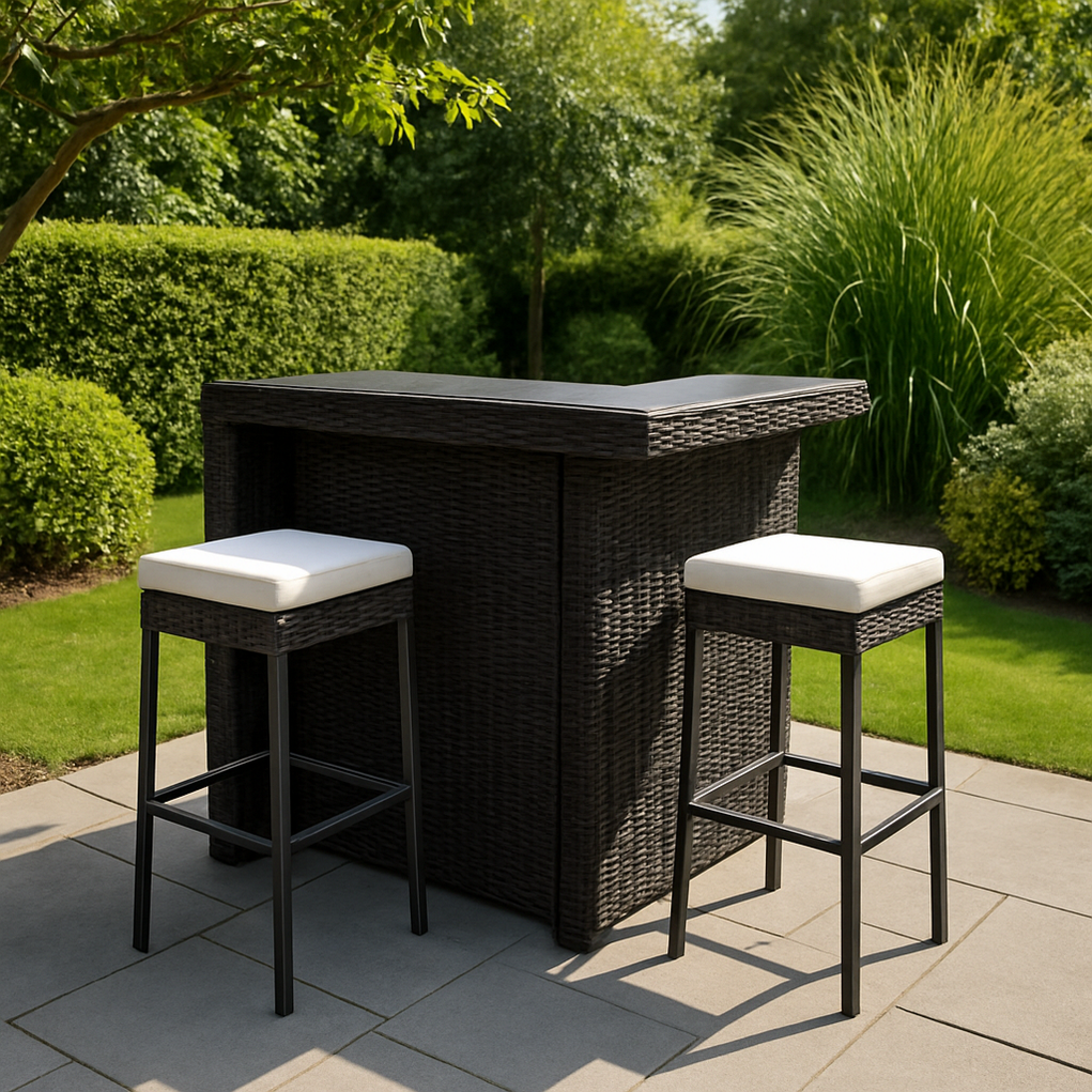 Ensemble bar de jardin, une table d