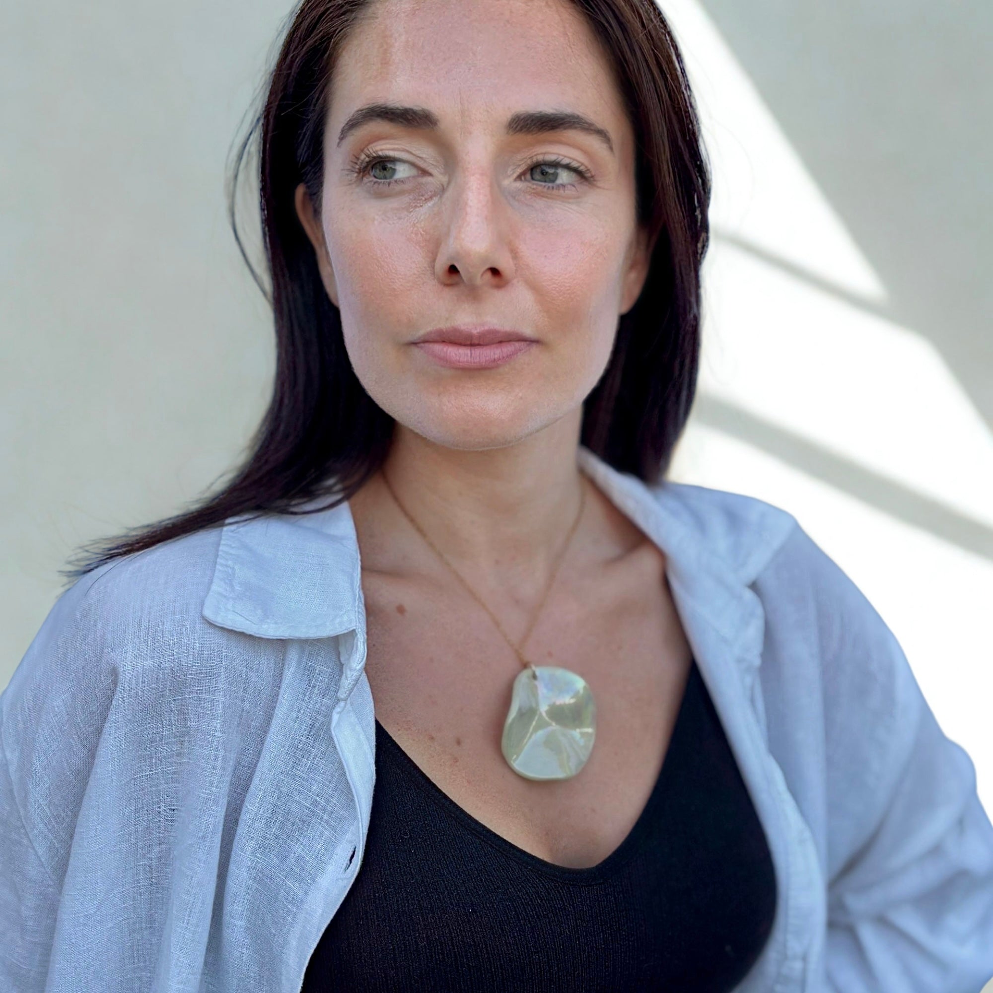 Perla | Handcrafted pearl sage-green ceramic necklace