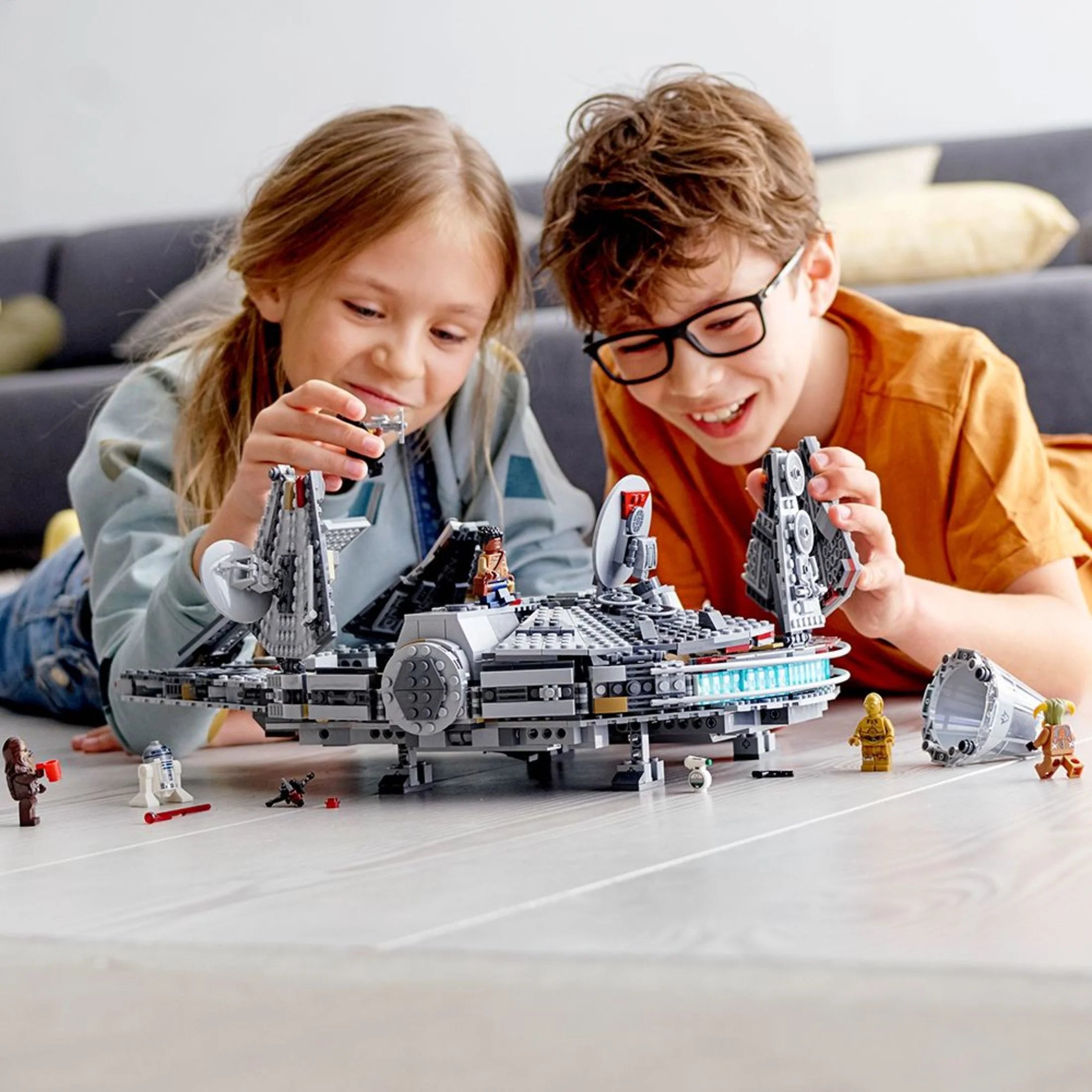 LEGO Star Wars Millennium Falcon 75257 Bauset – Raumschiffmodell mit Minifiguren von Finn, Chewbacca, Lando Calrissian, Boolio, C-3PO, R2-D2 und D-O, aus der „Der Aufstieg Skywalkers“-Filmkollektion