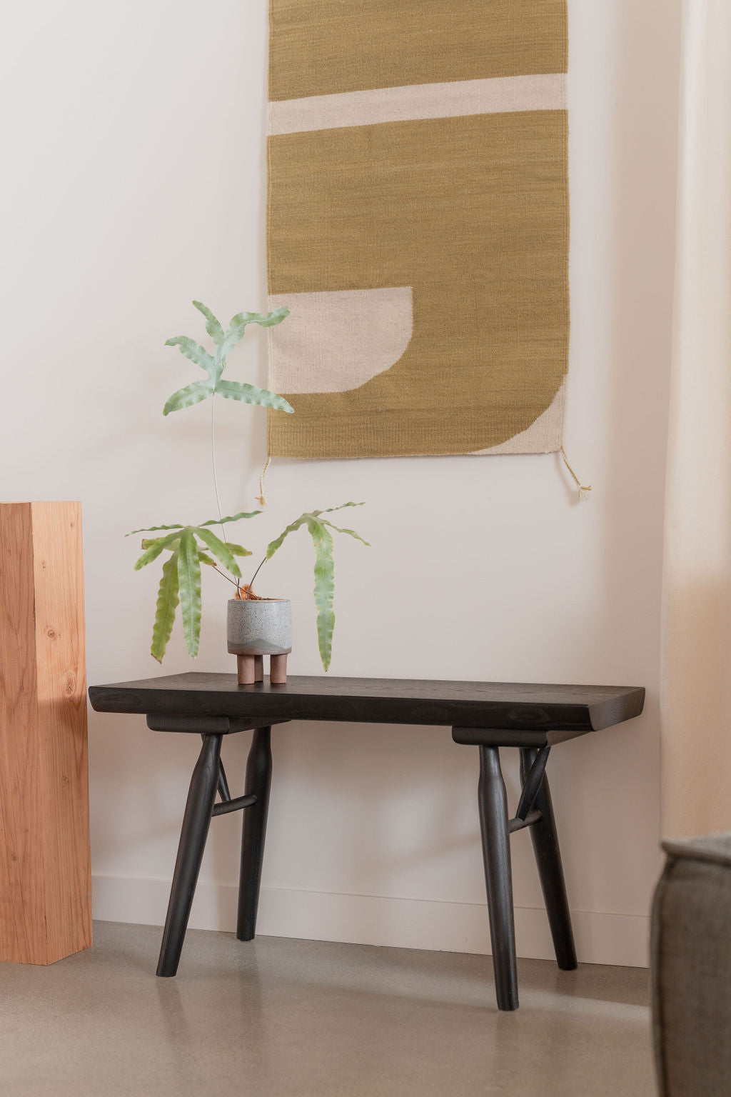 Banco Mars Live Edge - Fresno negro