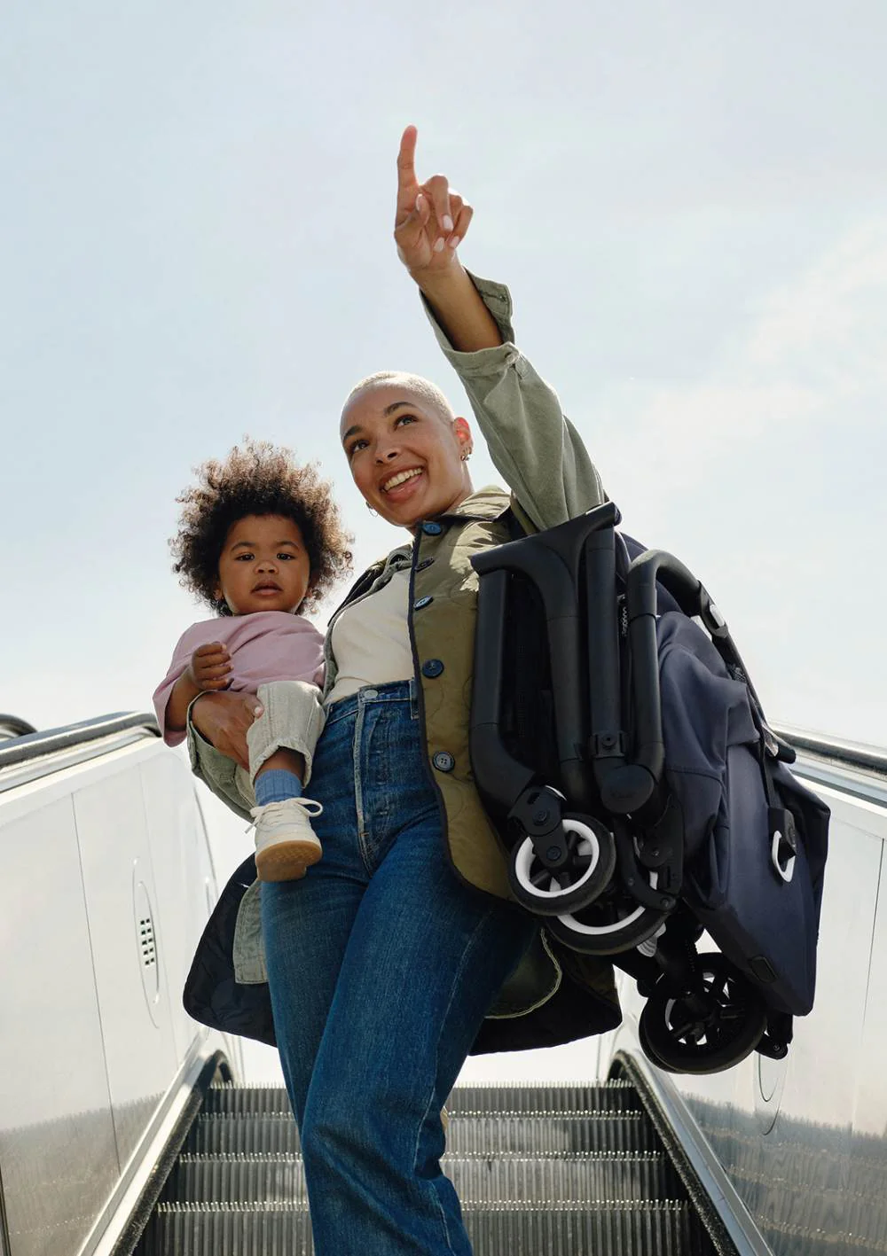 2025 Butterfly Kinderwagen Schwarz / Wüstensand